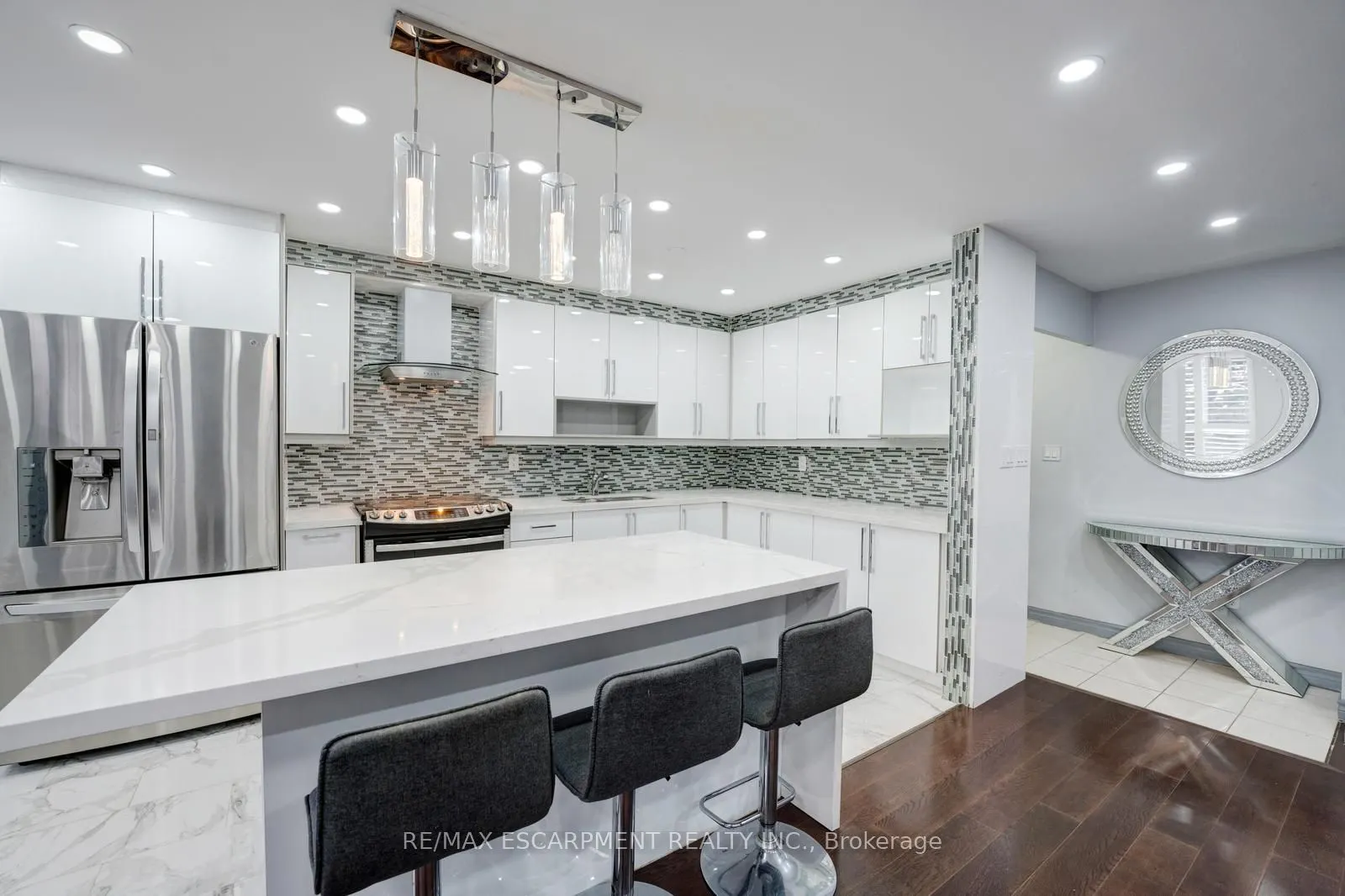 10 Edgecliff Golfway #206