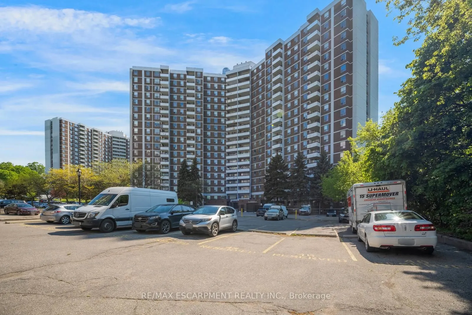 10 Edgecliff Golfway #206
