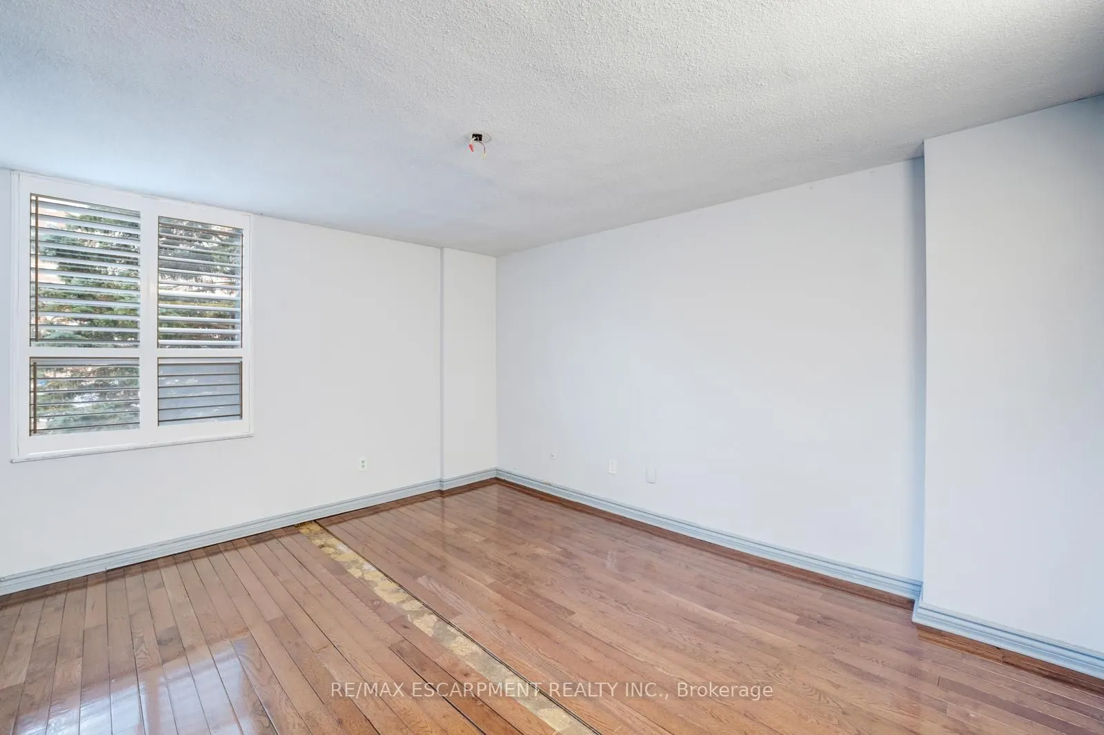 10 Edgecliff Golfway #206