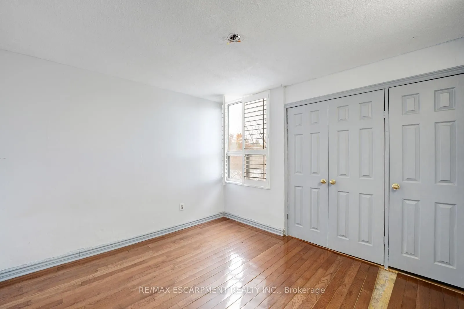 10 Edgecliff Golfway #206
