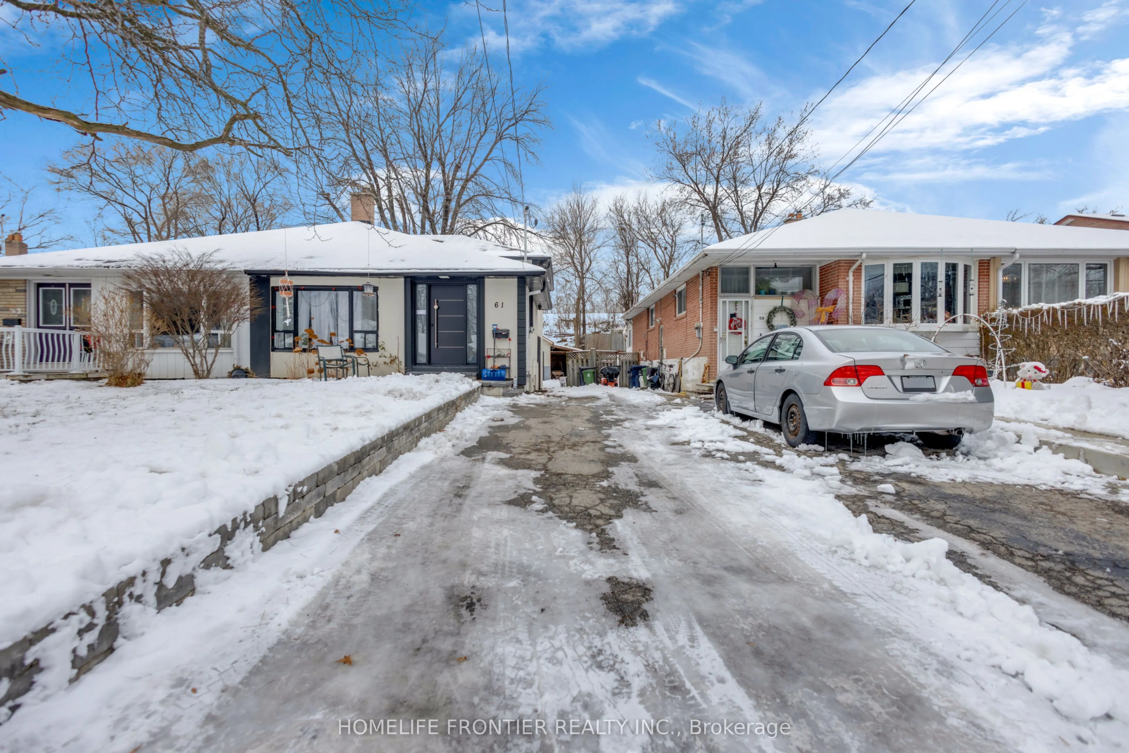 61 Sundial Crescent