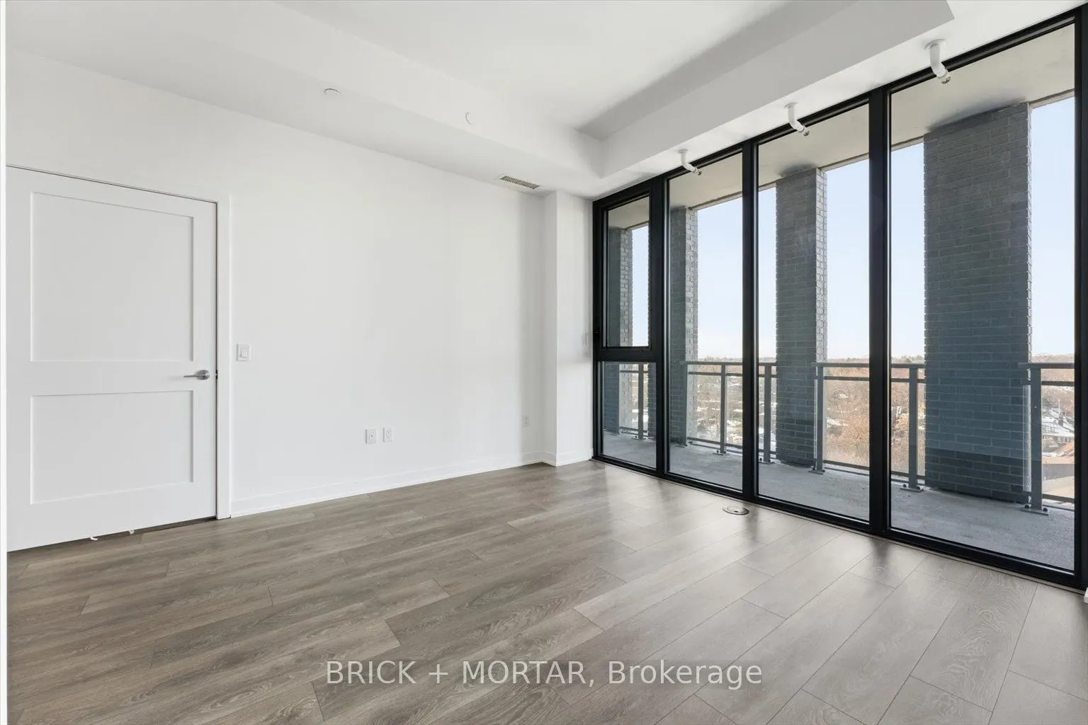 1 Hillsdale Avenue W #806