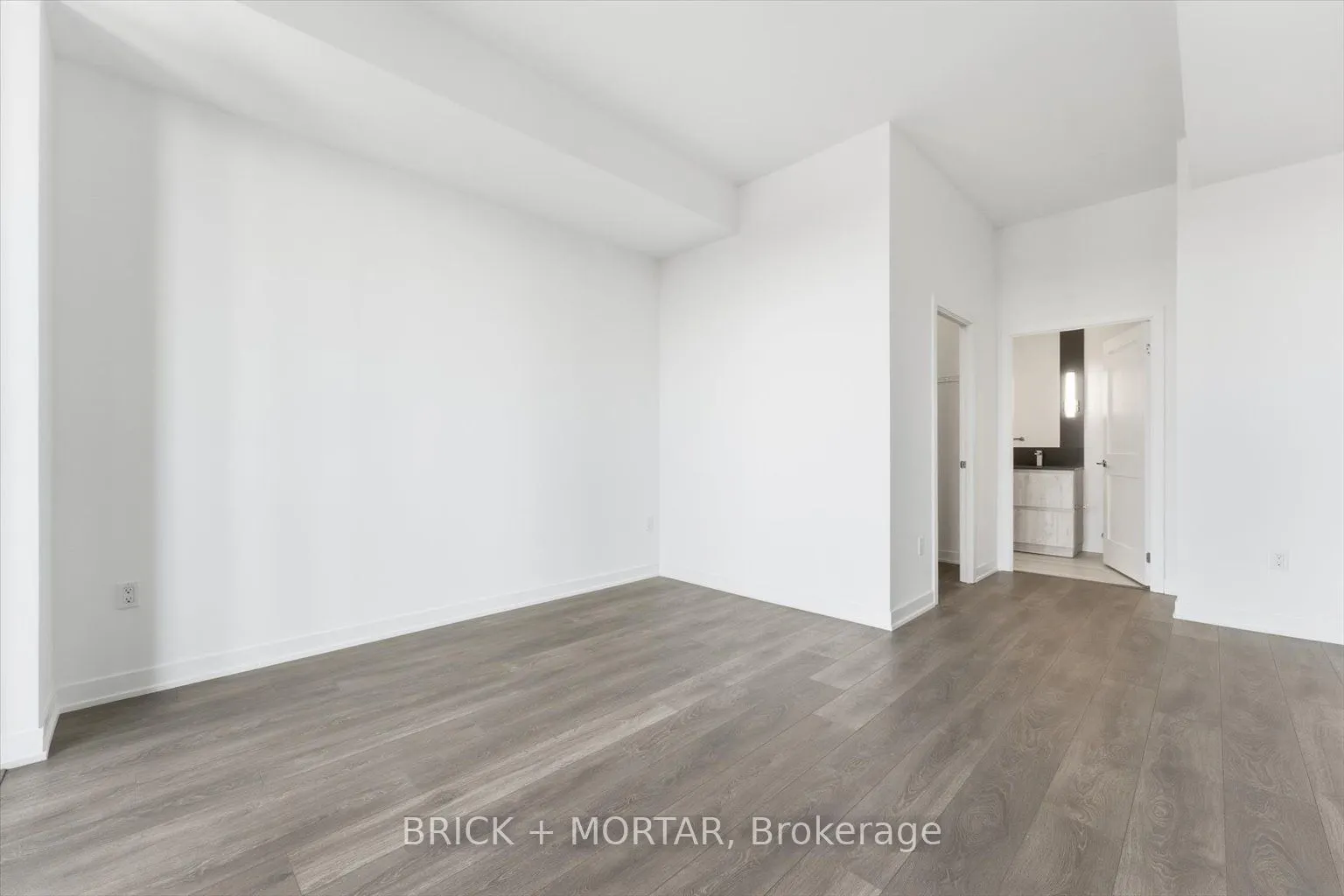 1 Hillsdale Avenue W #806
