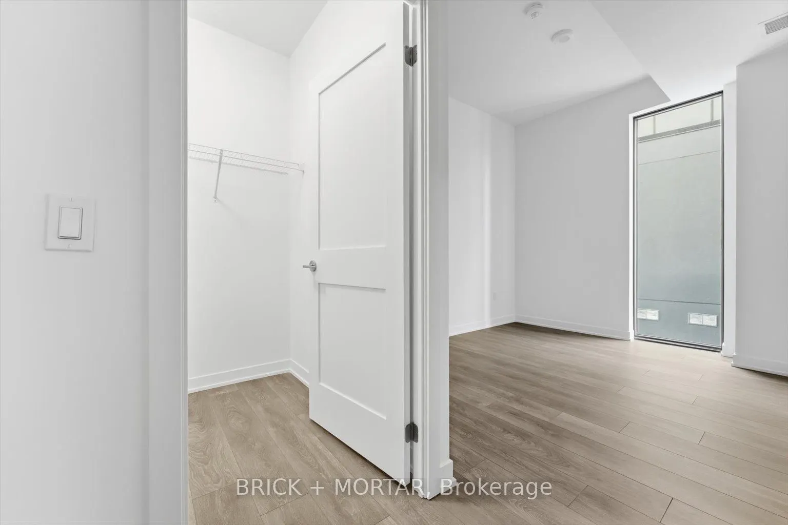 1 Hillsdale Avenue W #806