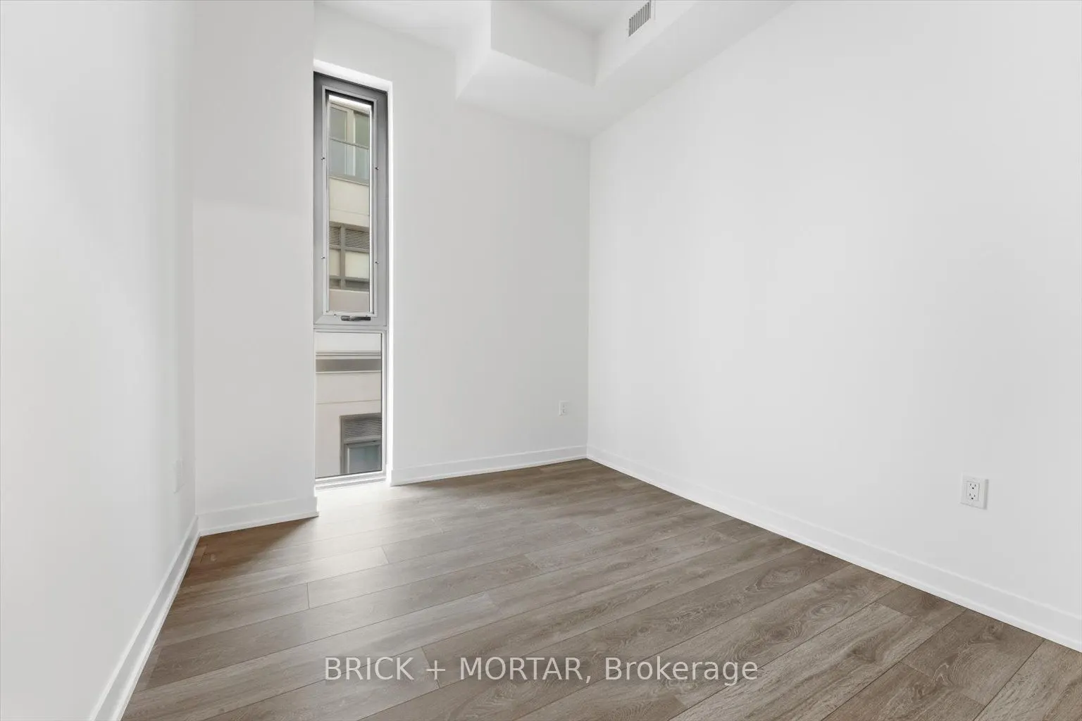 1 Hillsdale Avenue W #806