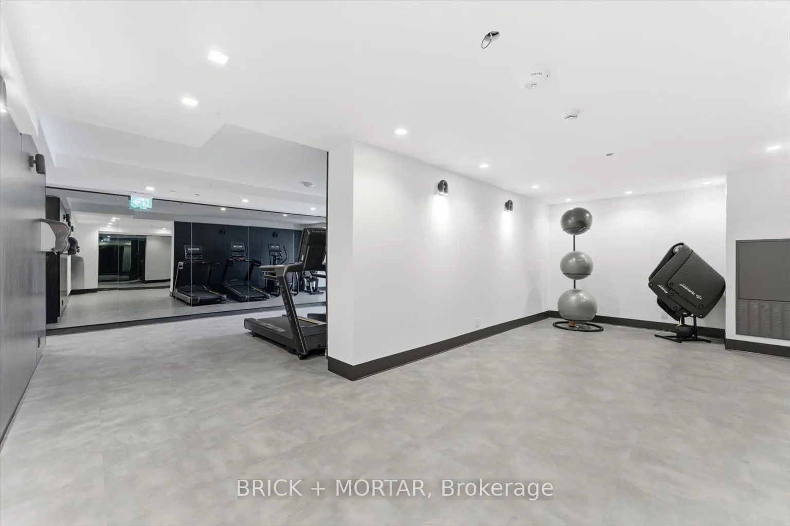 1 Hillsdale Avenue W #1006