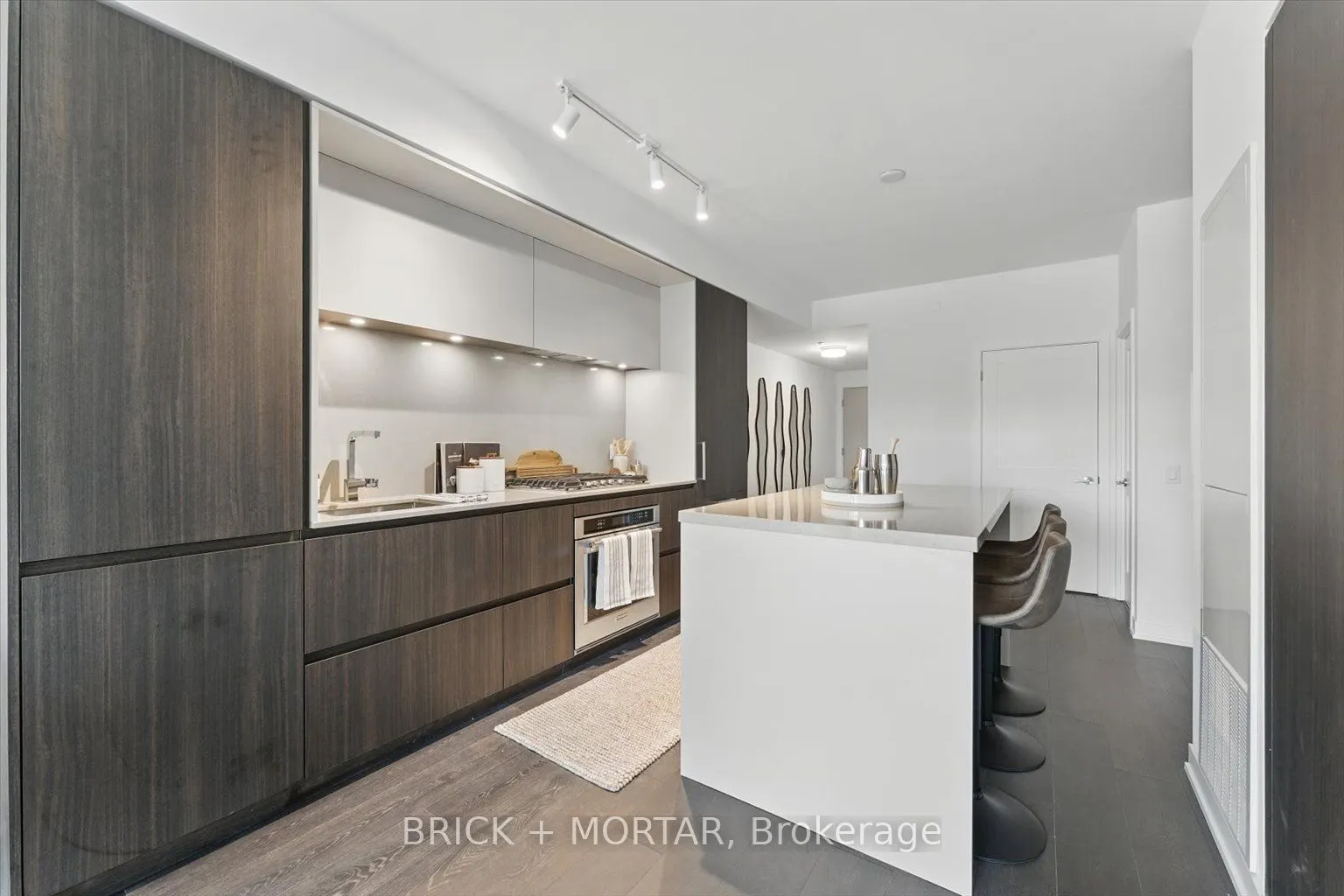 1 Hillsdale Avenue W #406