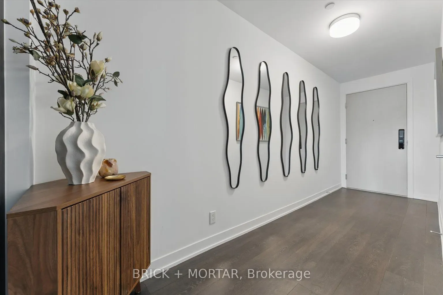 1 Hillsdale Avenue W #406