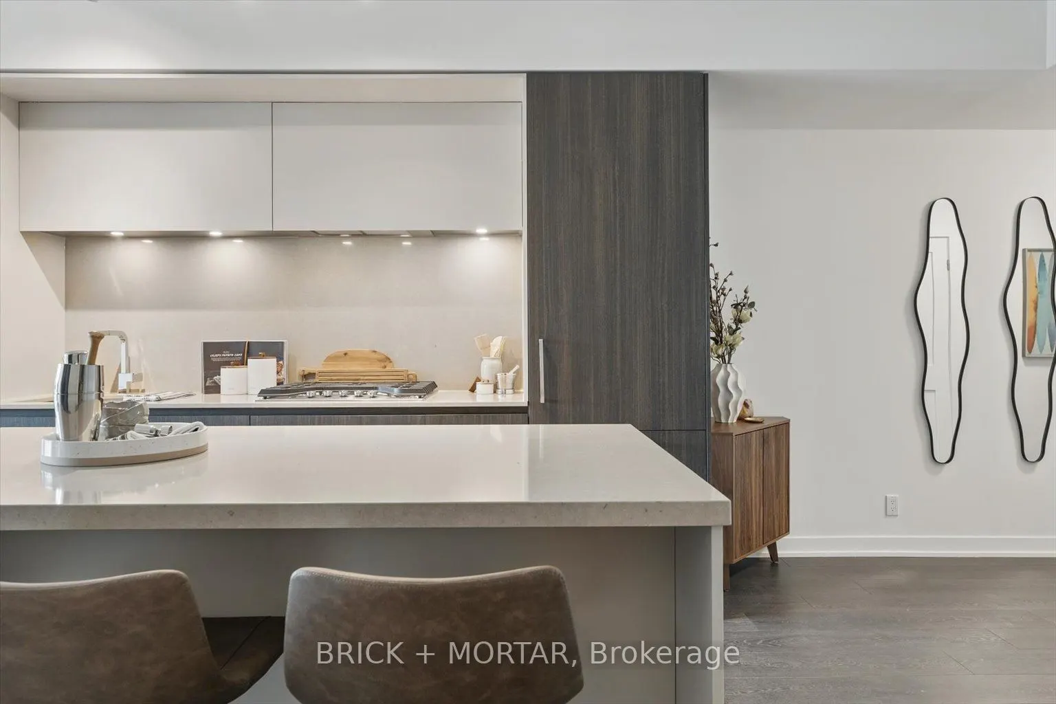 1 Hillsdale Avenue W #406