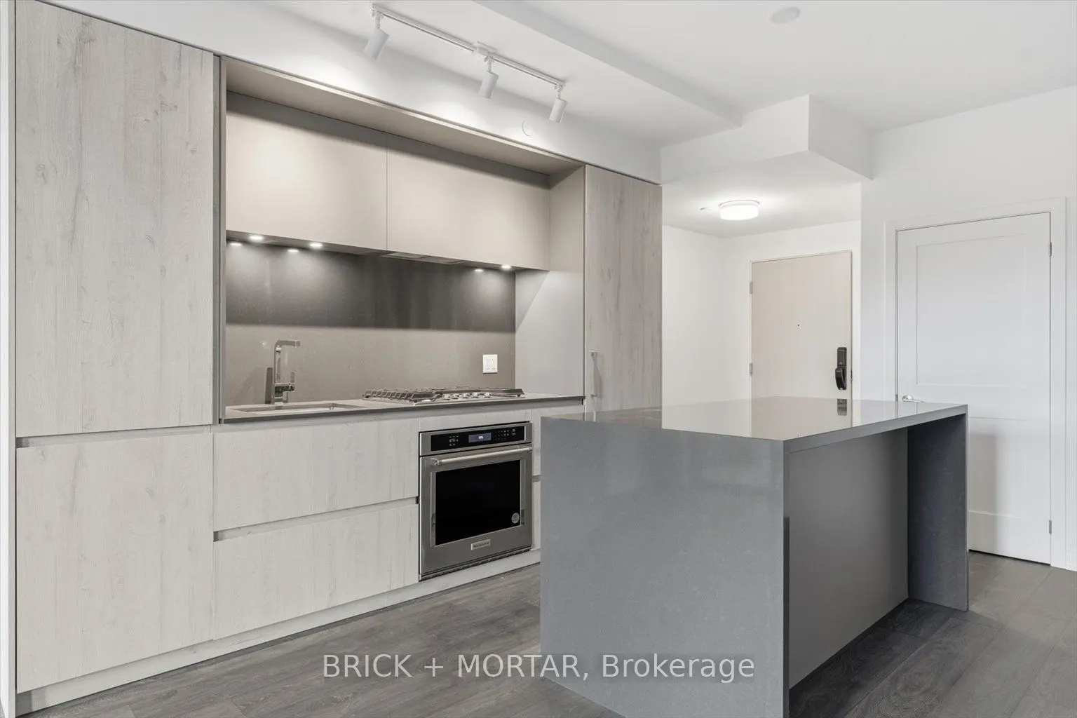 1 Hillsdale Avenue W #301