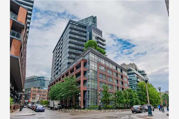 15 Bruyeres Mews #502