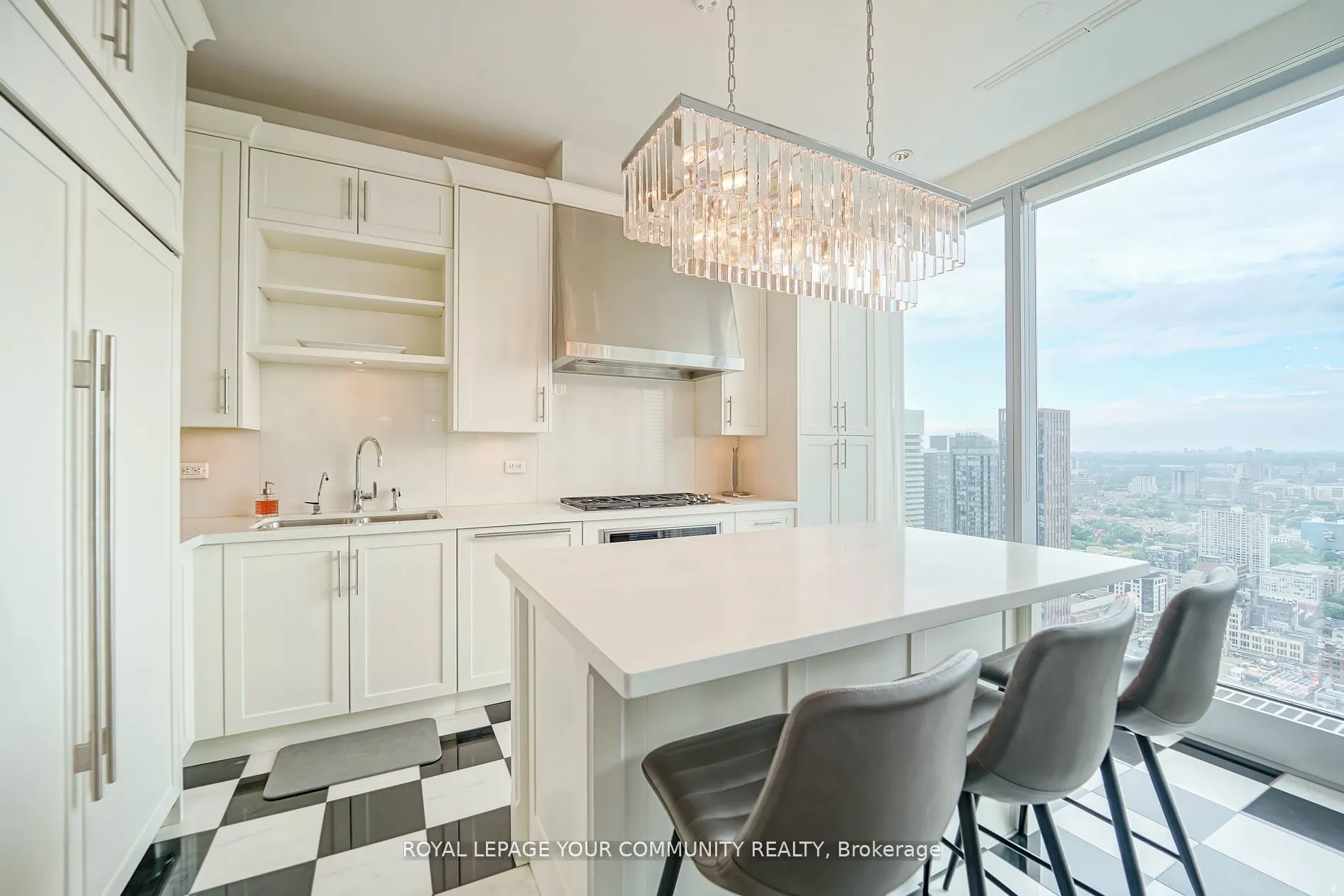 183 Wellington Street W #3903