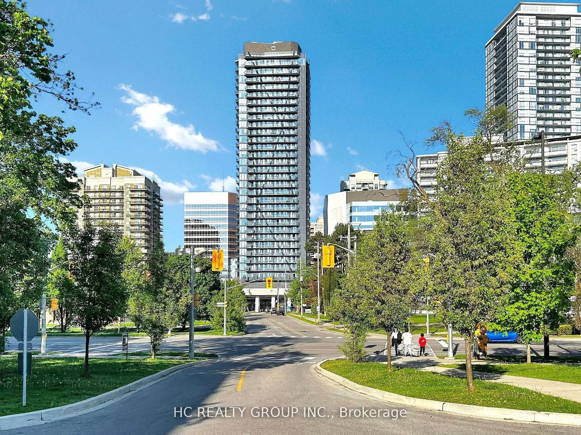 15 Ellerslie Avenue #LPH08