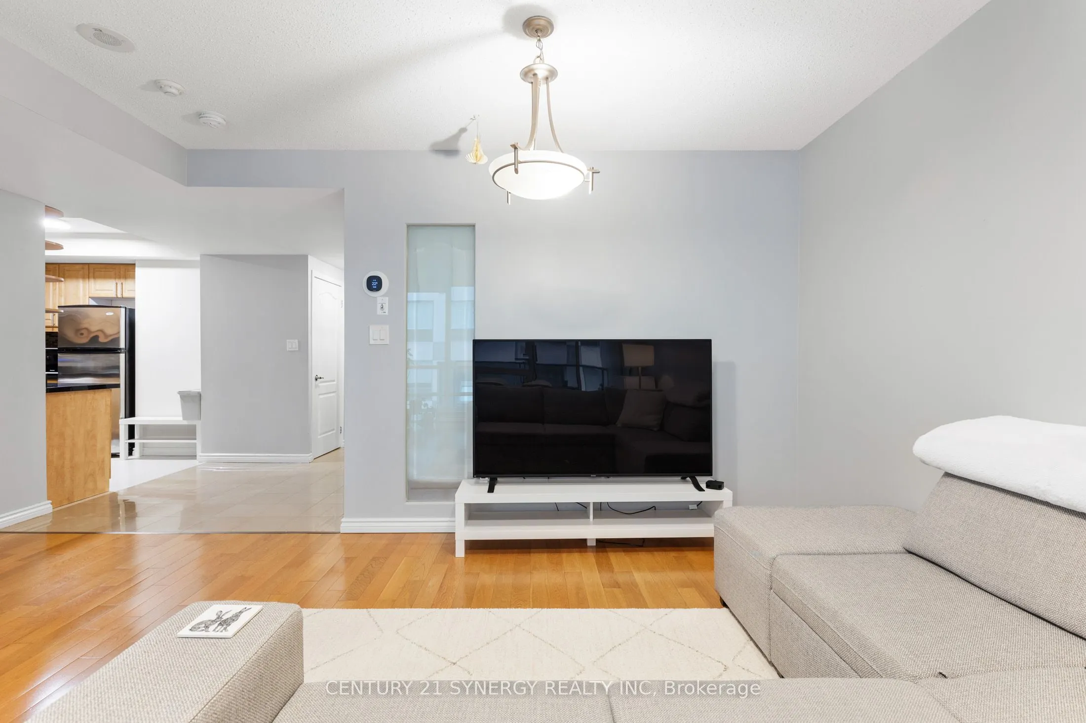 263 Wellington Street W #306