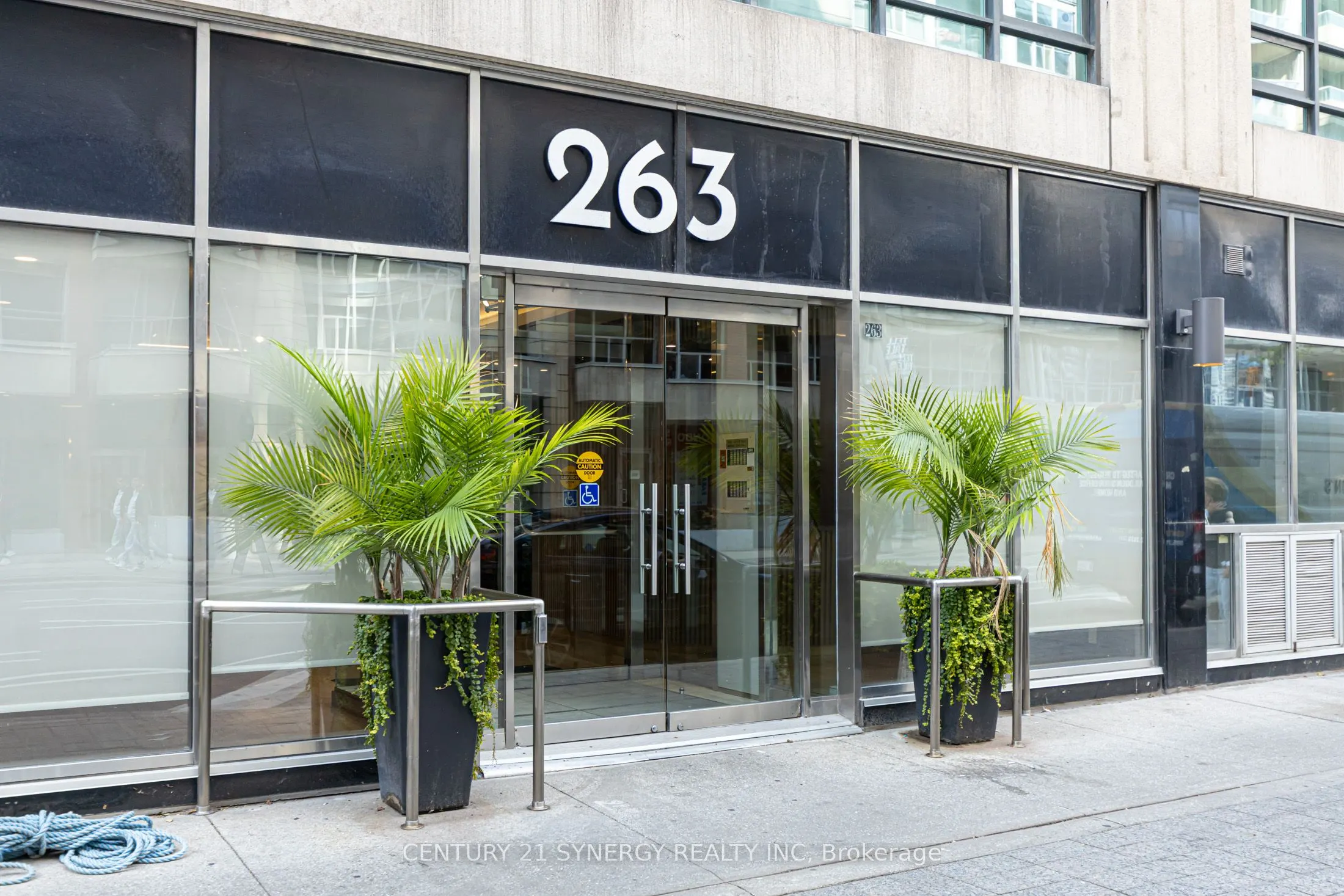 263 Wellington Street W #306
