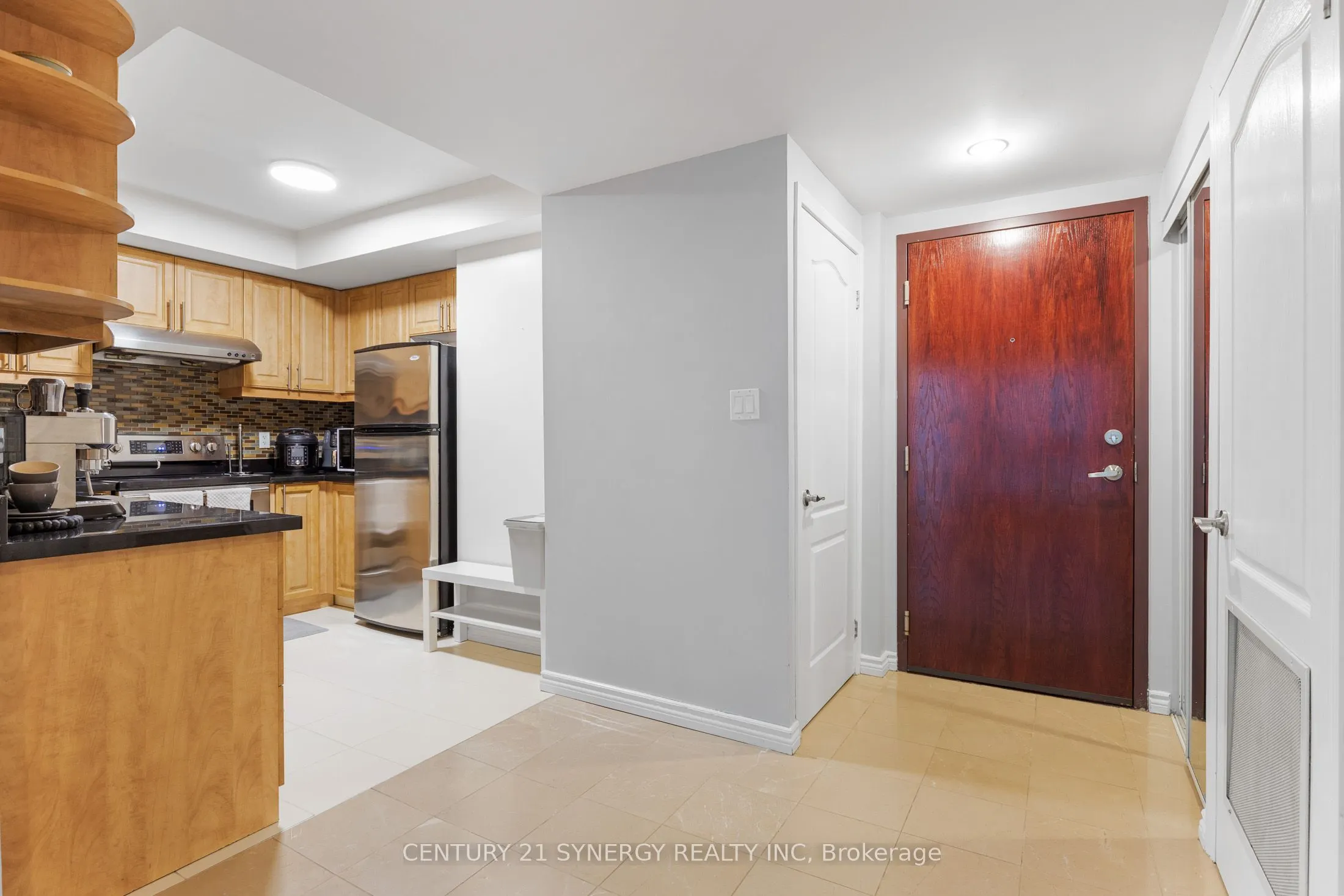 263 Wellington Street W #306