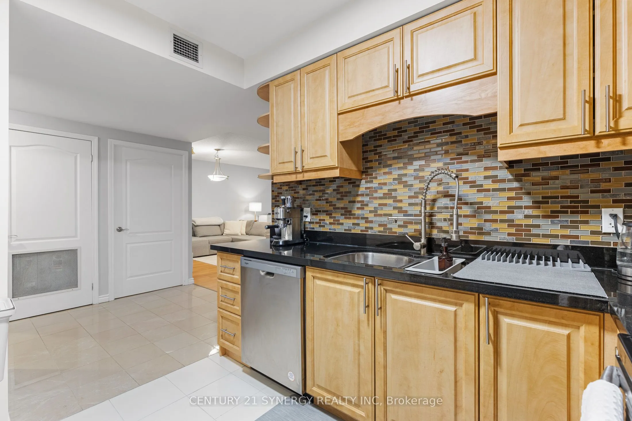 263 Wellington Street W #306