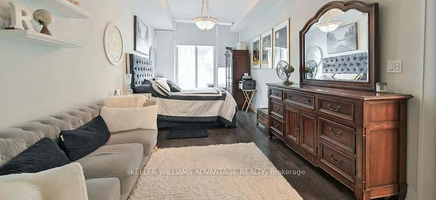 29 Queens Quay E #616