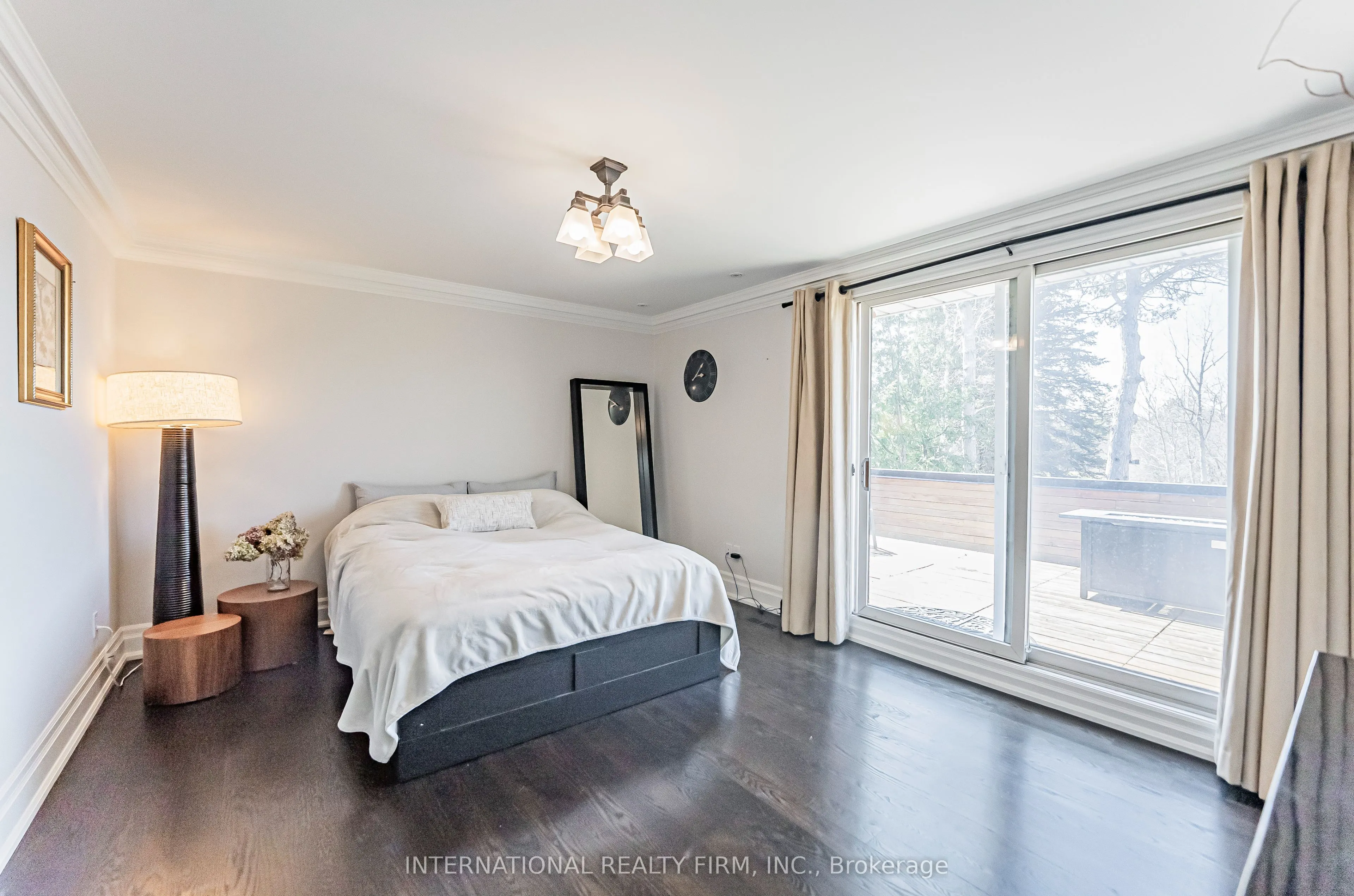 6 Penwood Crescent