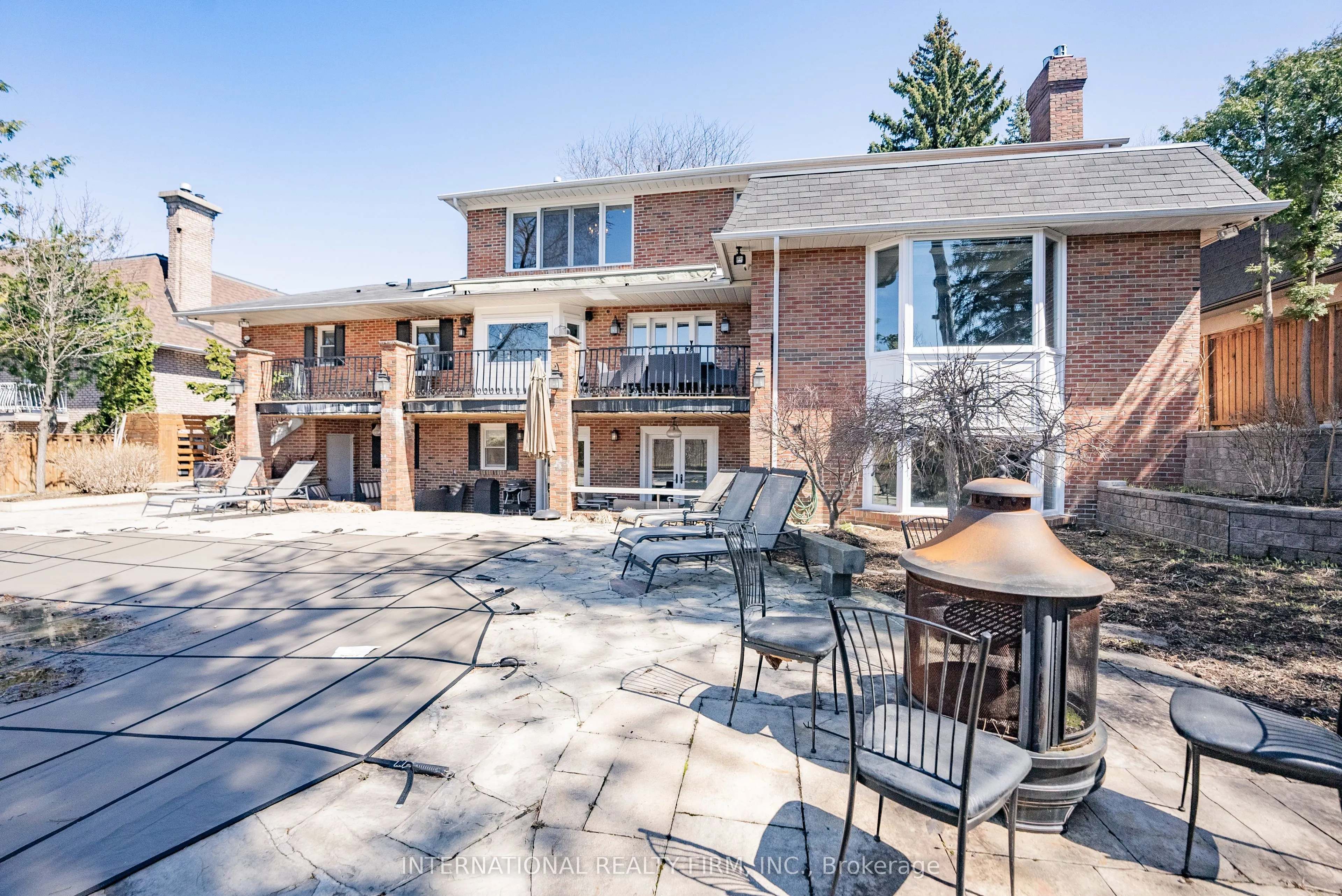 6 Penwood Crescent