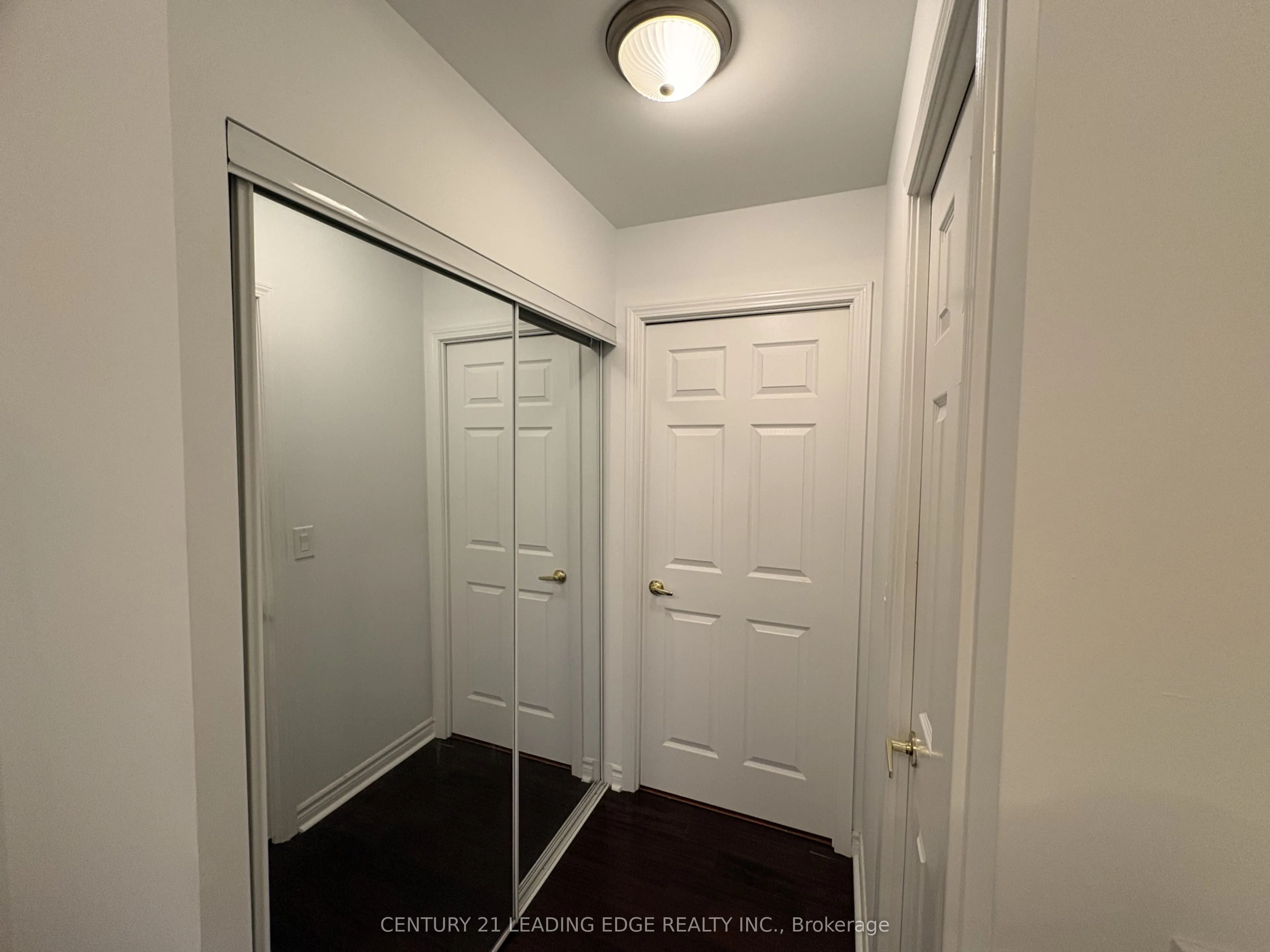 18 Kenaston Gardens #712