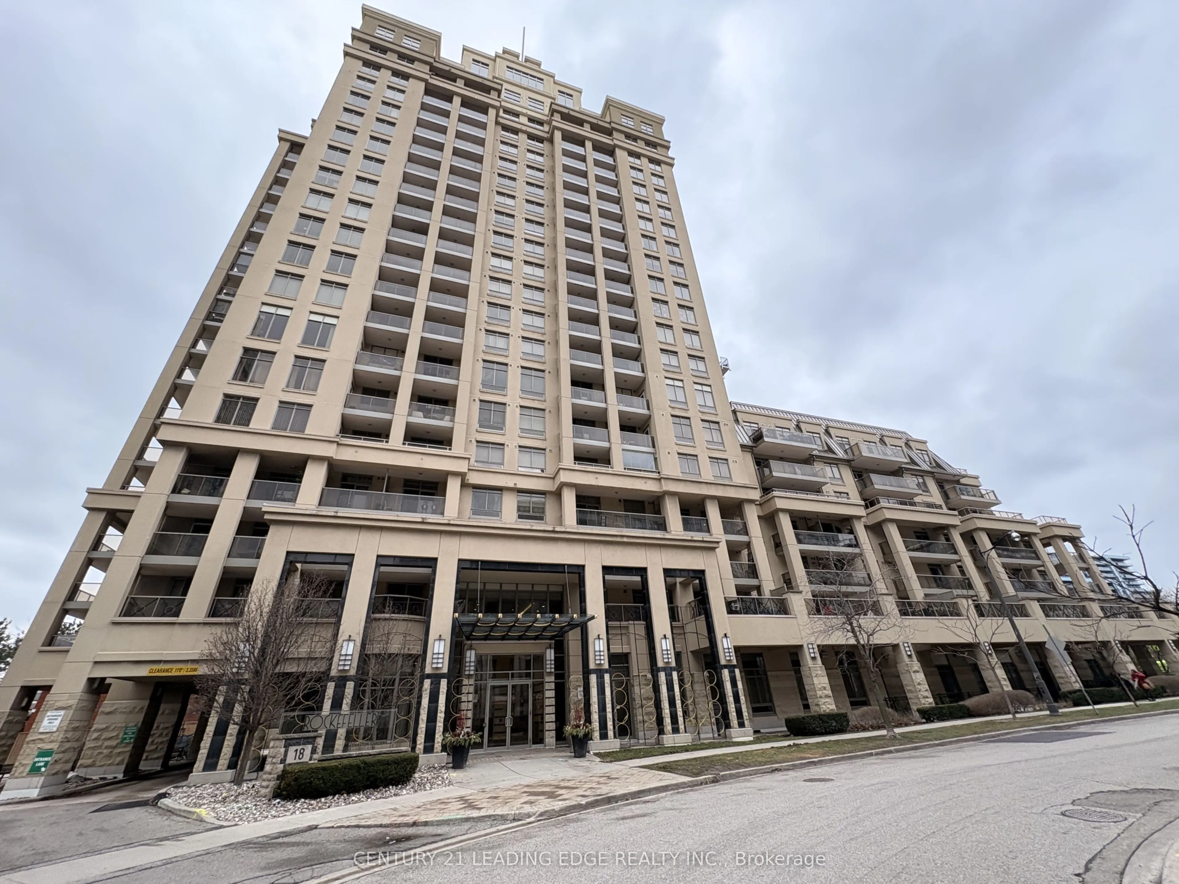 18 Kenaston Gardens #712