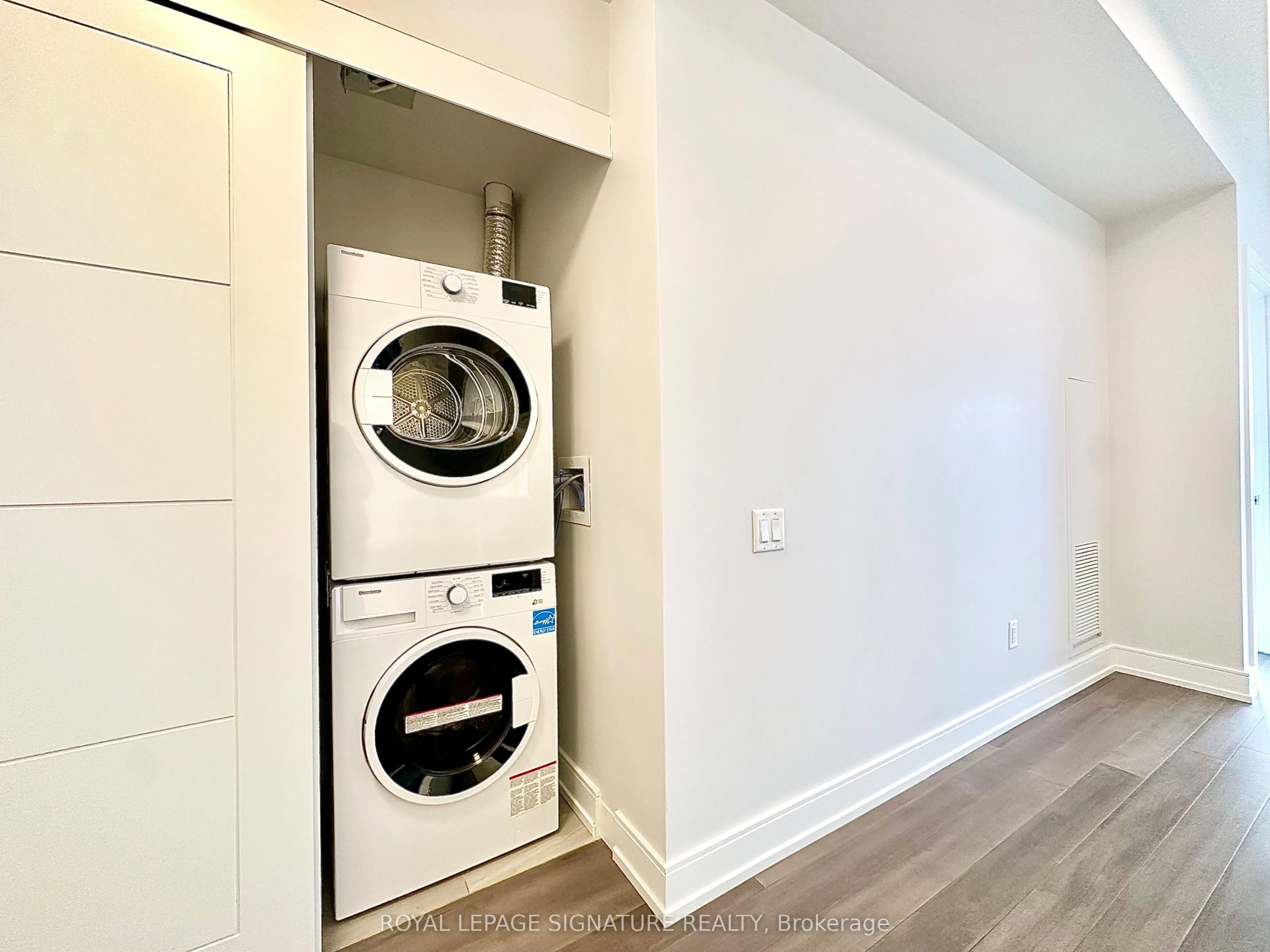 2525 Bathurst Street #905