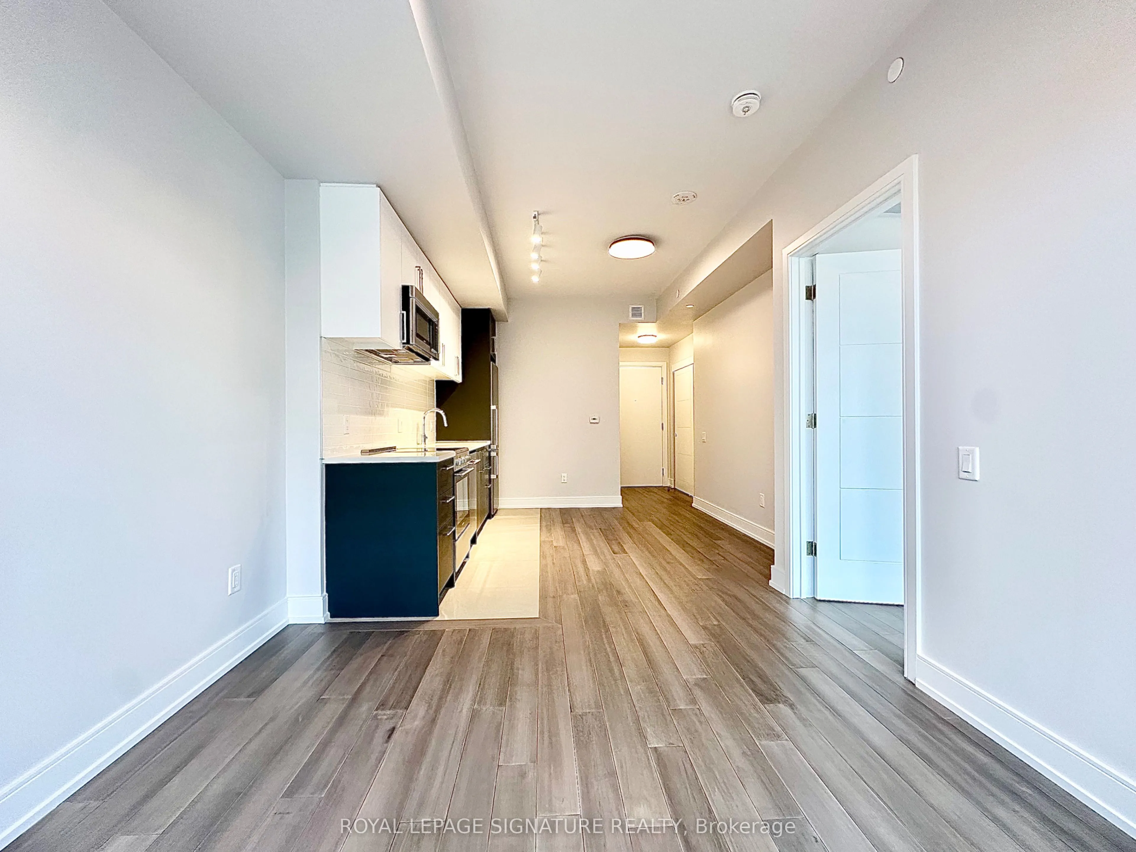 2525 Bathurst Street #905