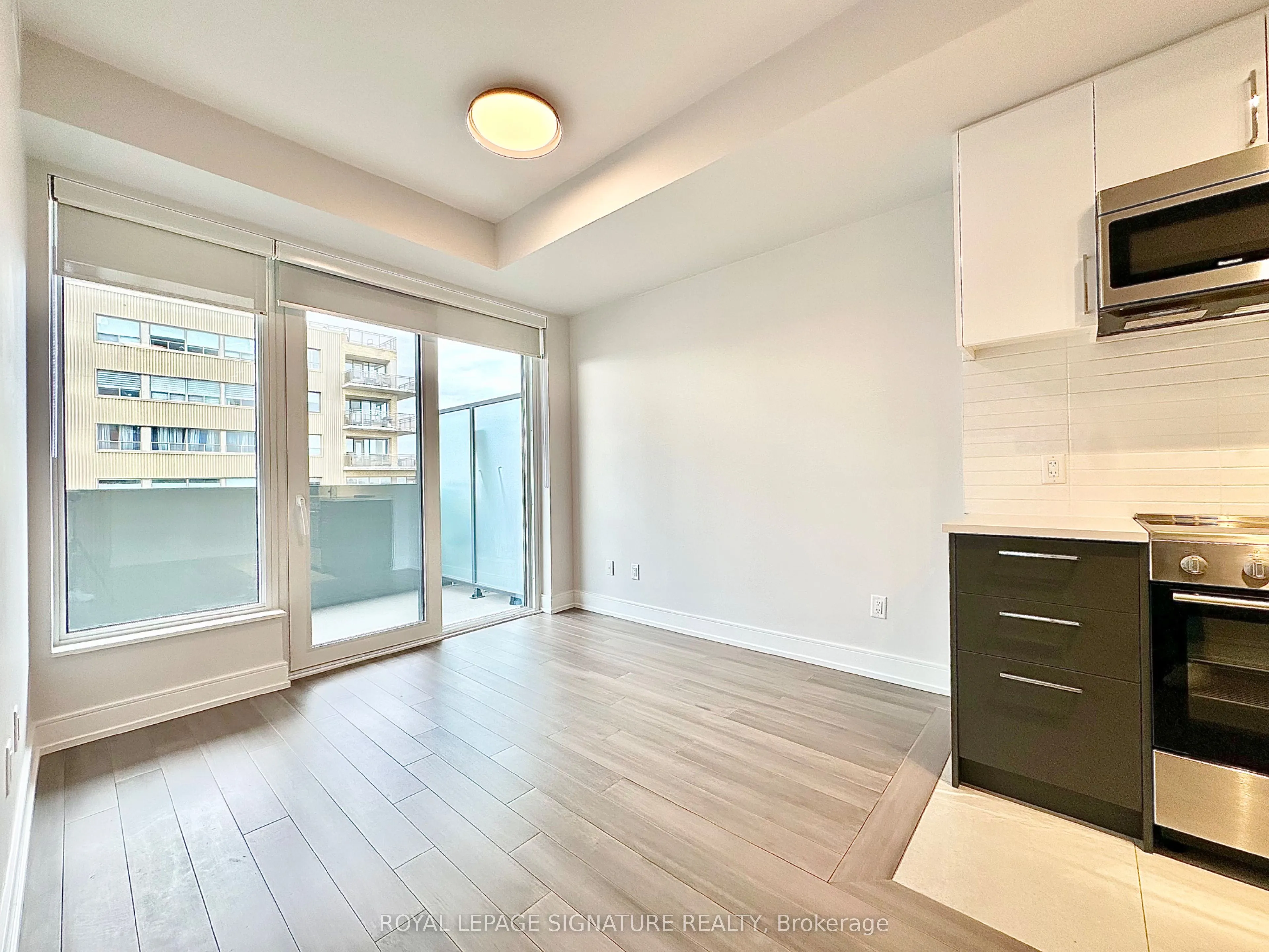 2525 Bathurst Street #905