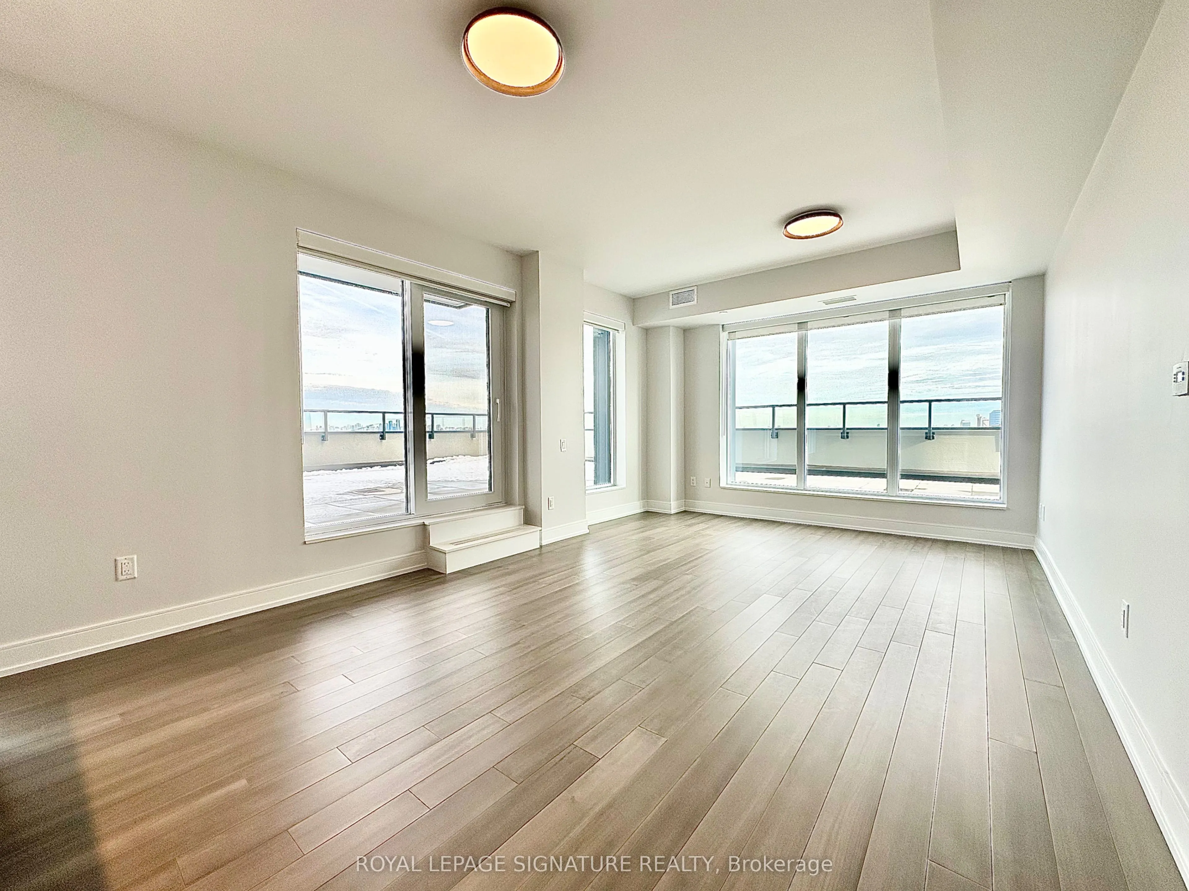 2525 Bathurst Street #909