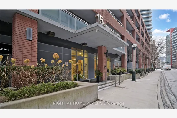 15 Bruyeres Mews #Th106