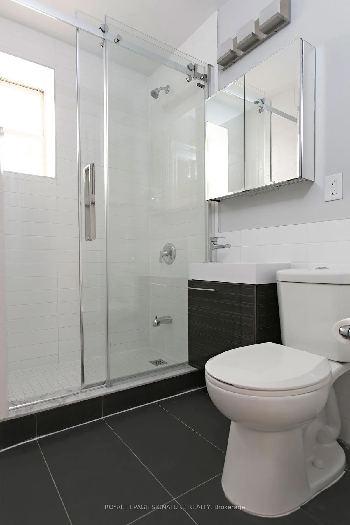 394 Avenue Road #304