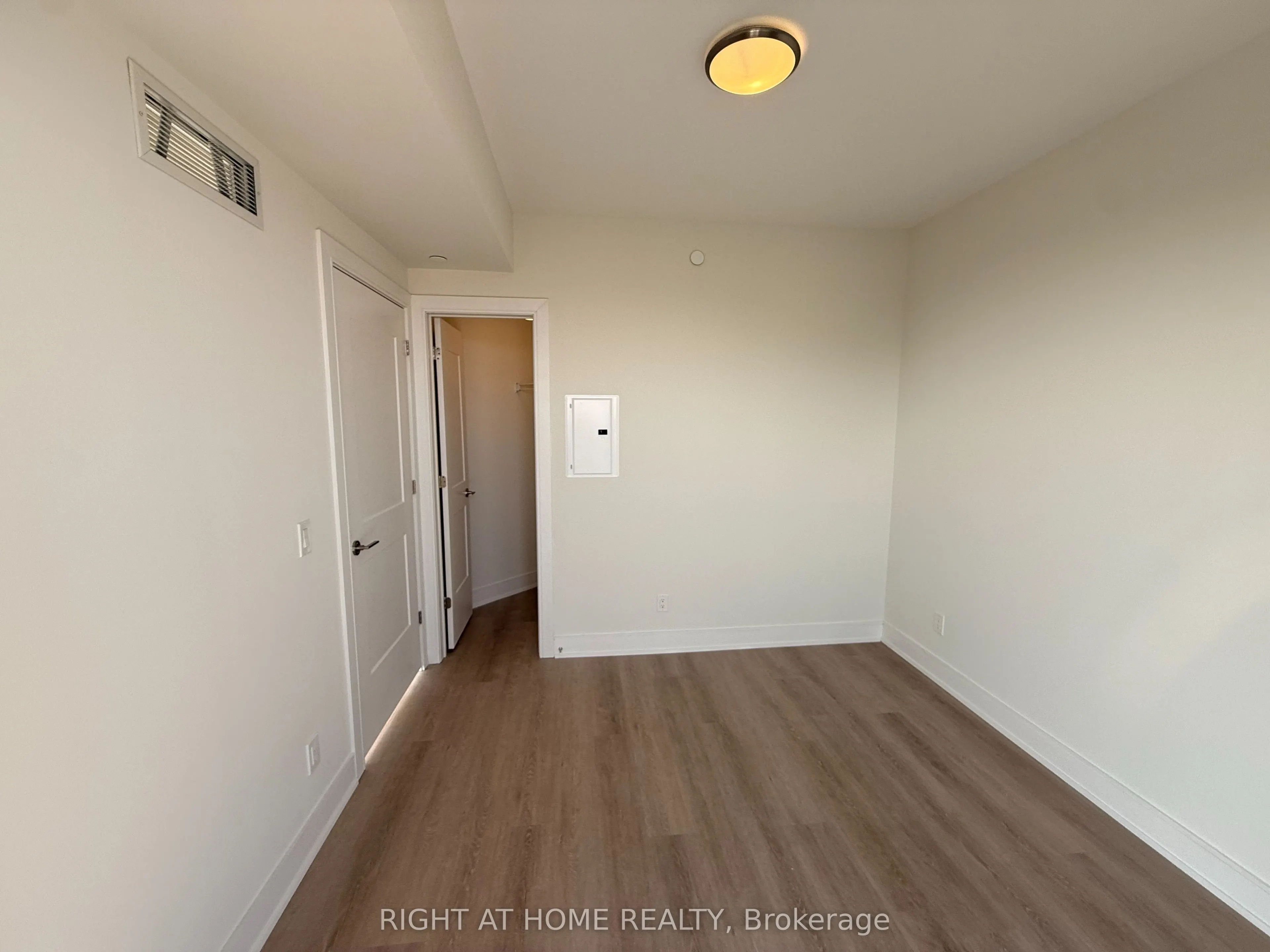 15 Ellerslie Avenue #2202