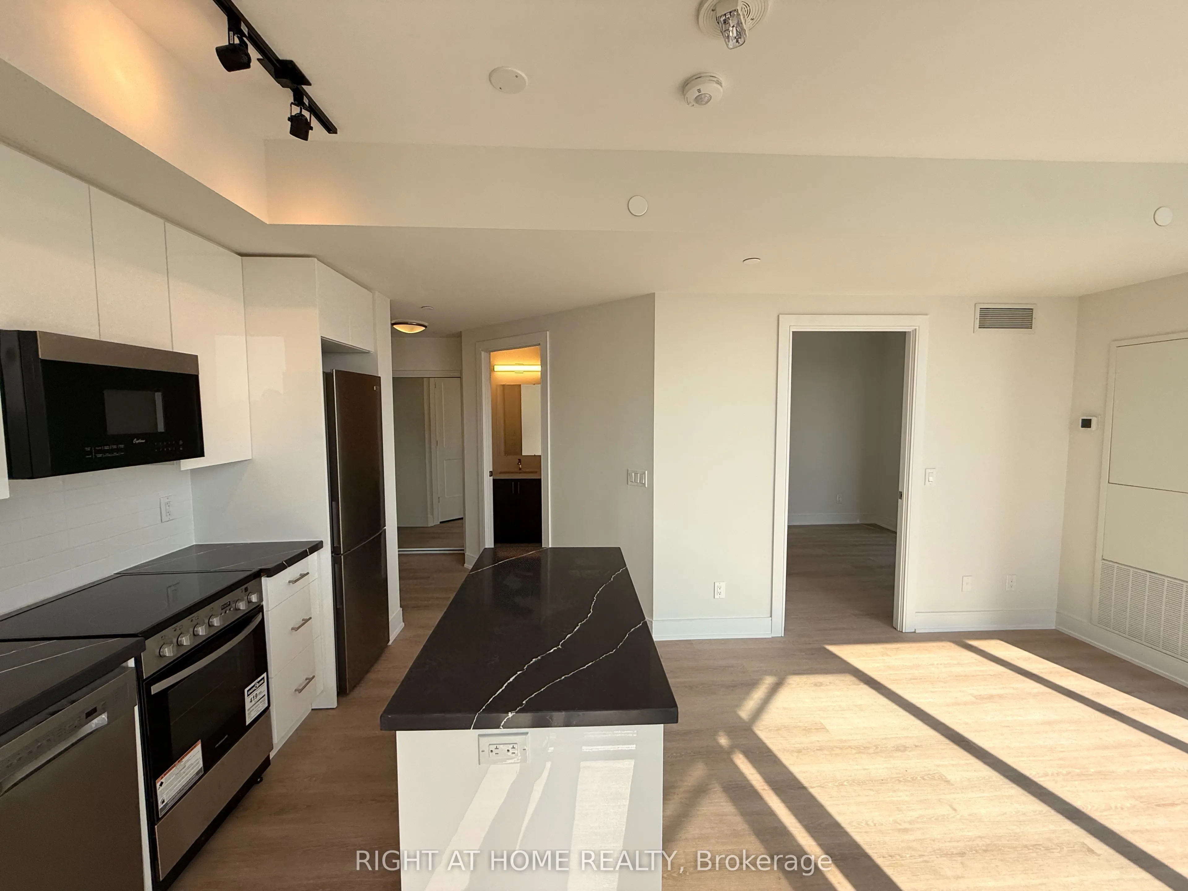 15 Ellerslie Avenue #2202