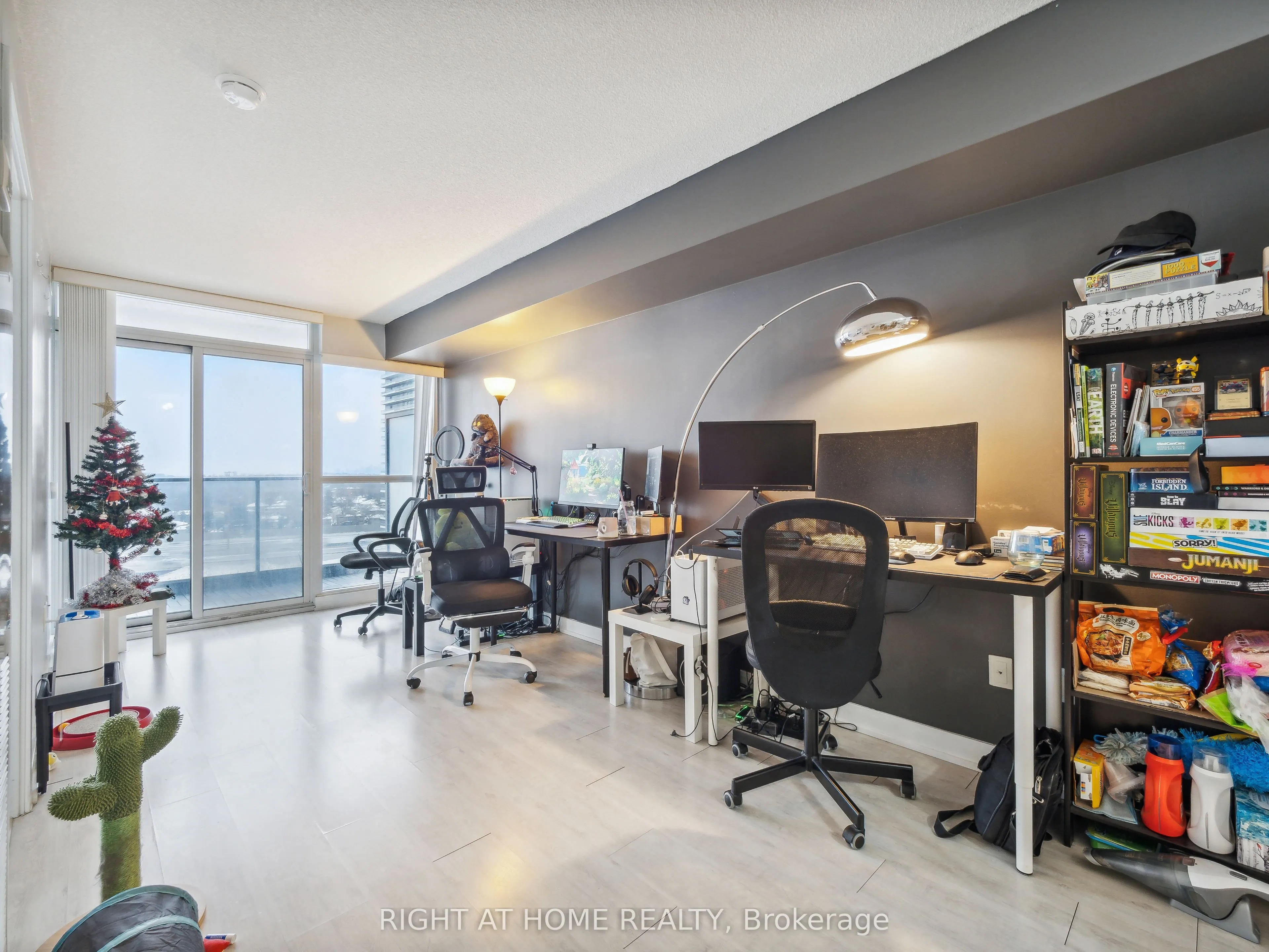 19 Singer Court #1701B