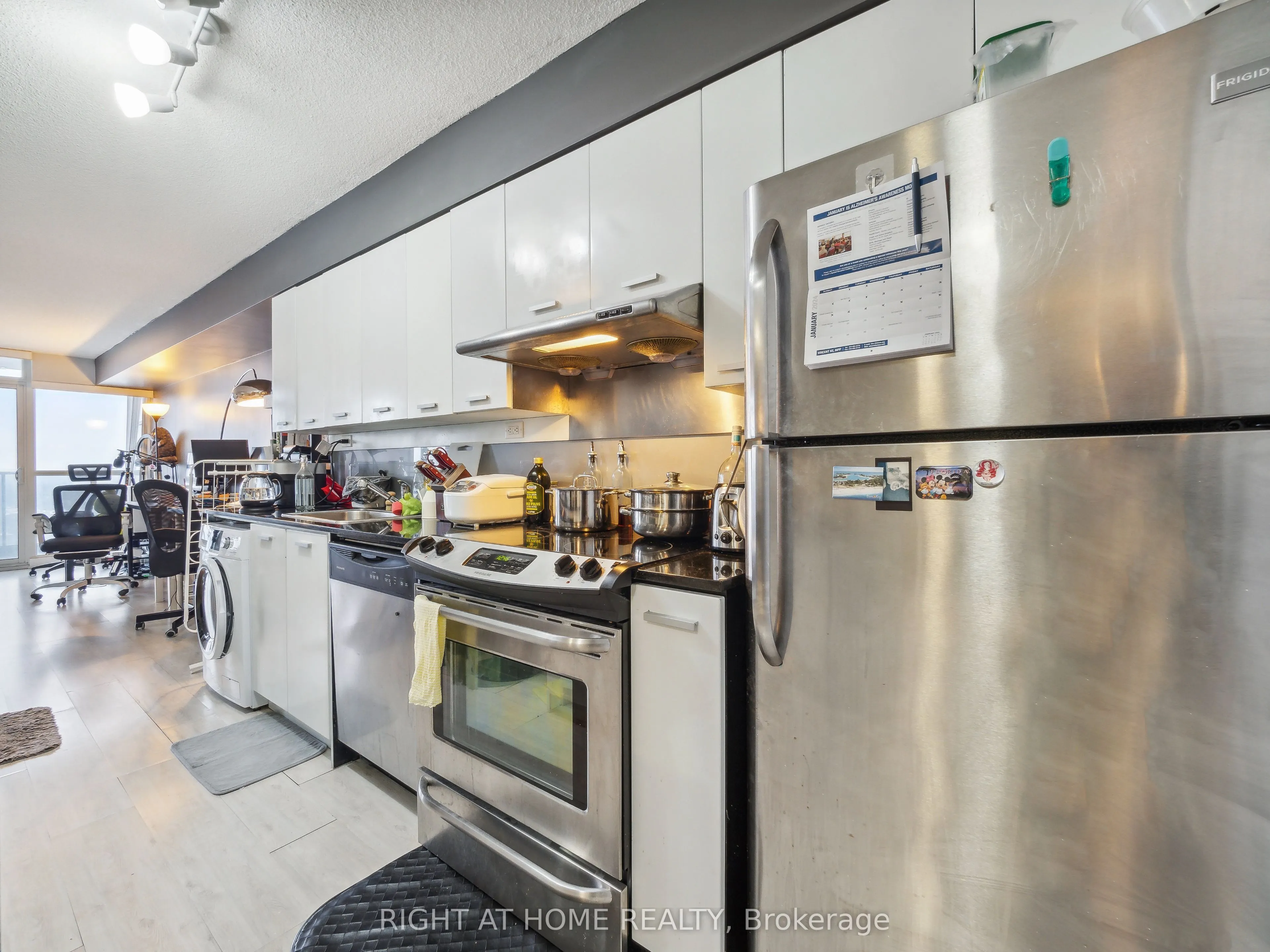 19 Singer Court #1701B