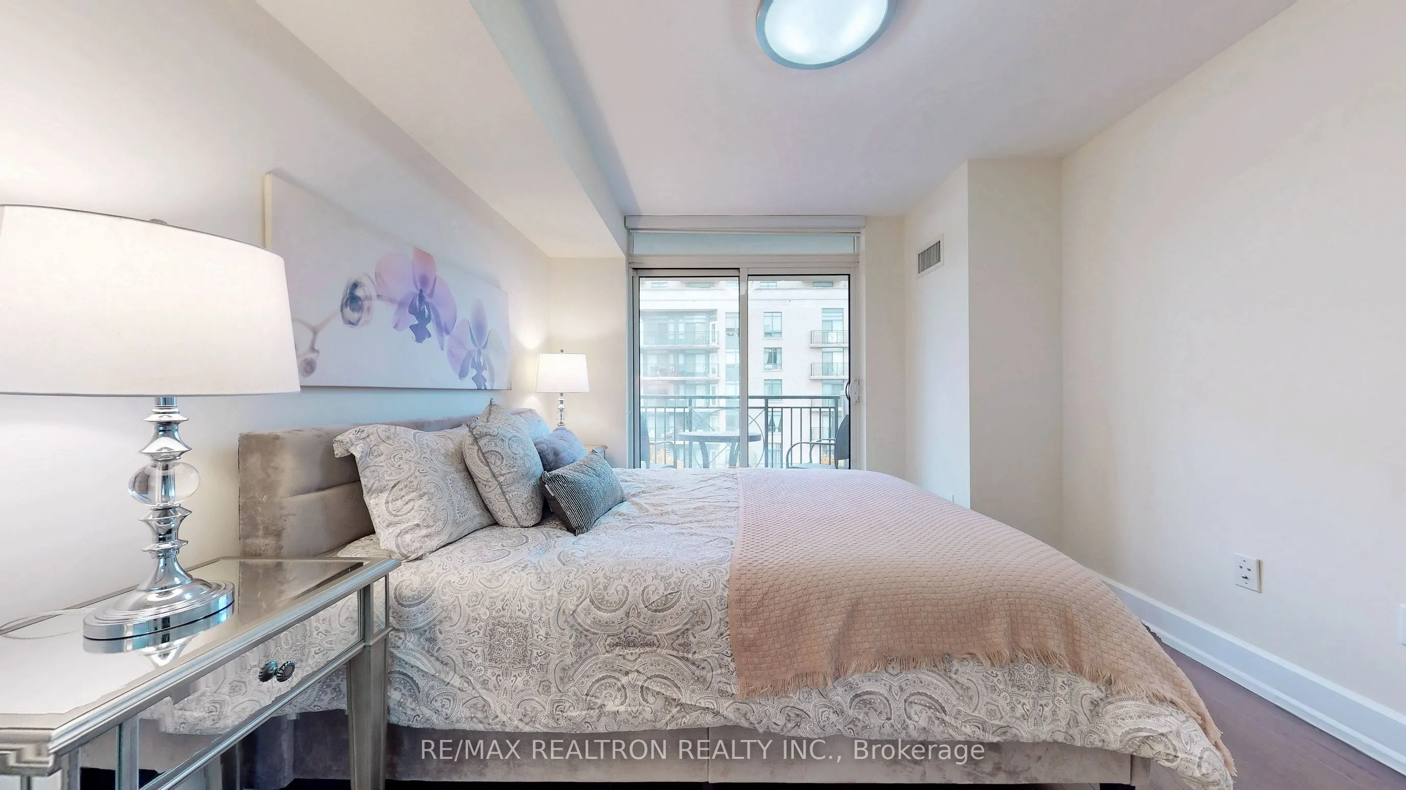 650 Sheppard Avenue E #412