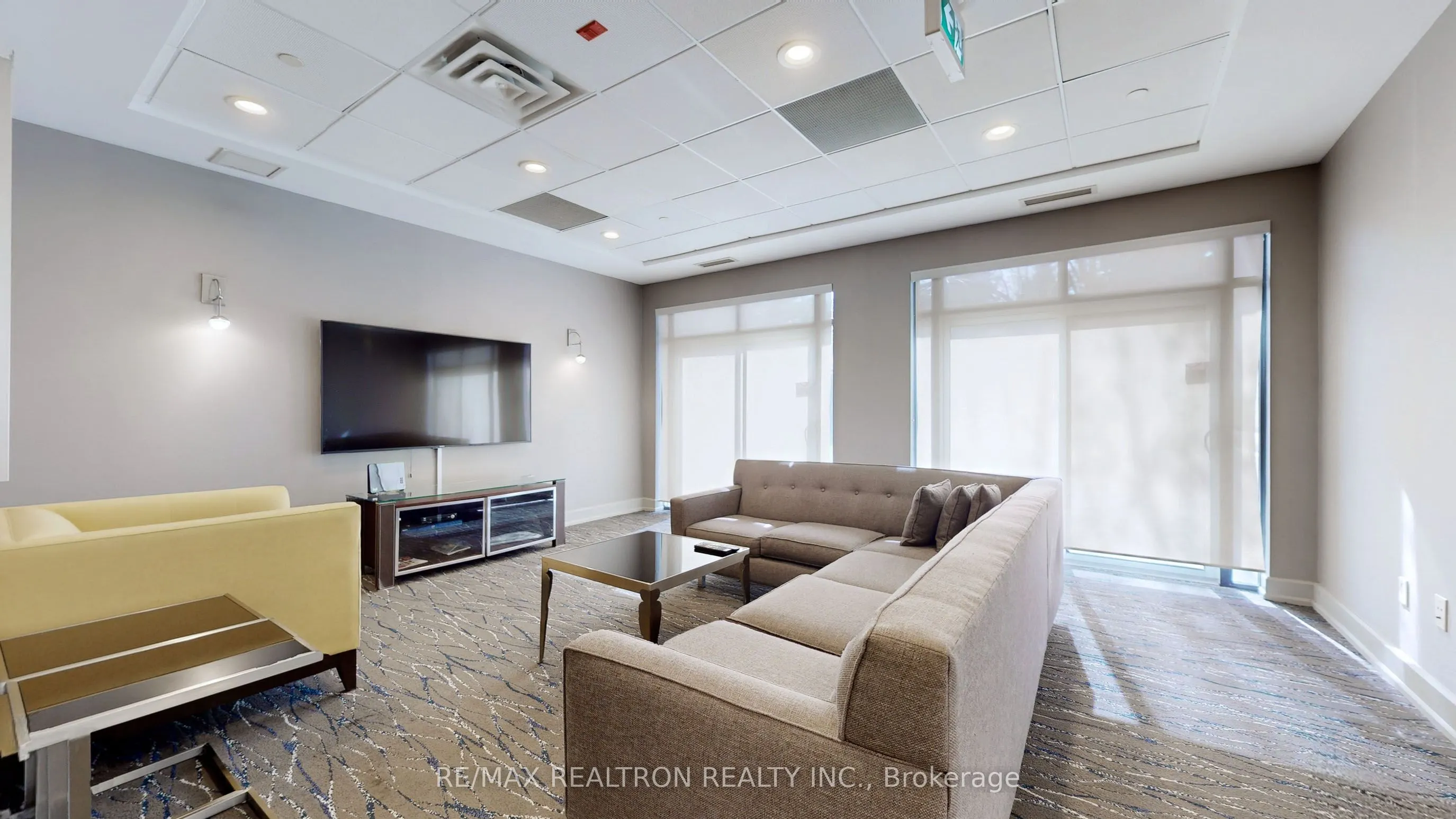 650 Sheppard Avenue E #412
