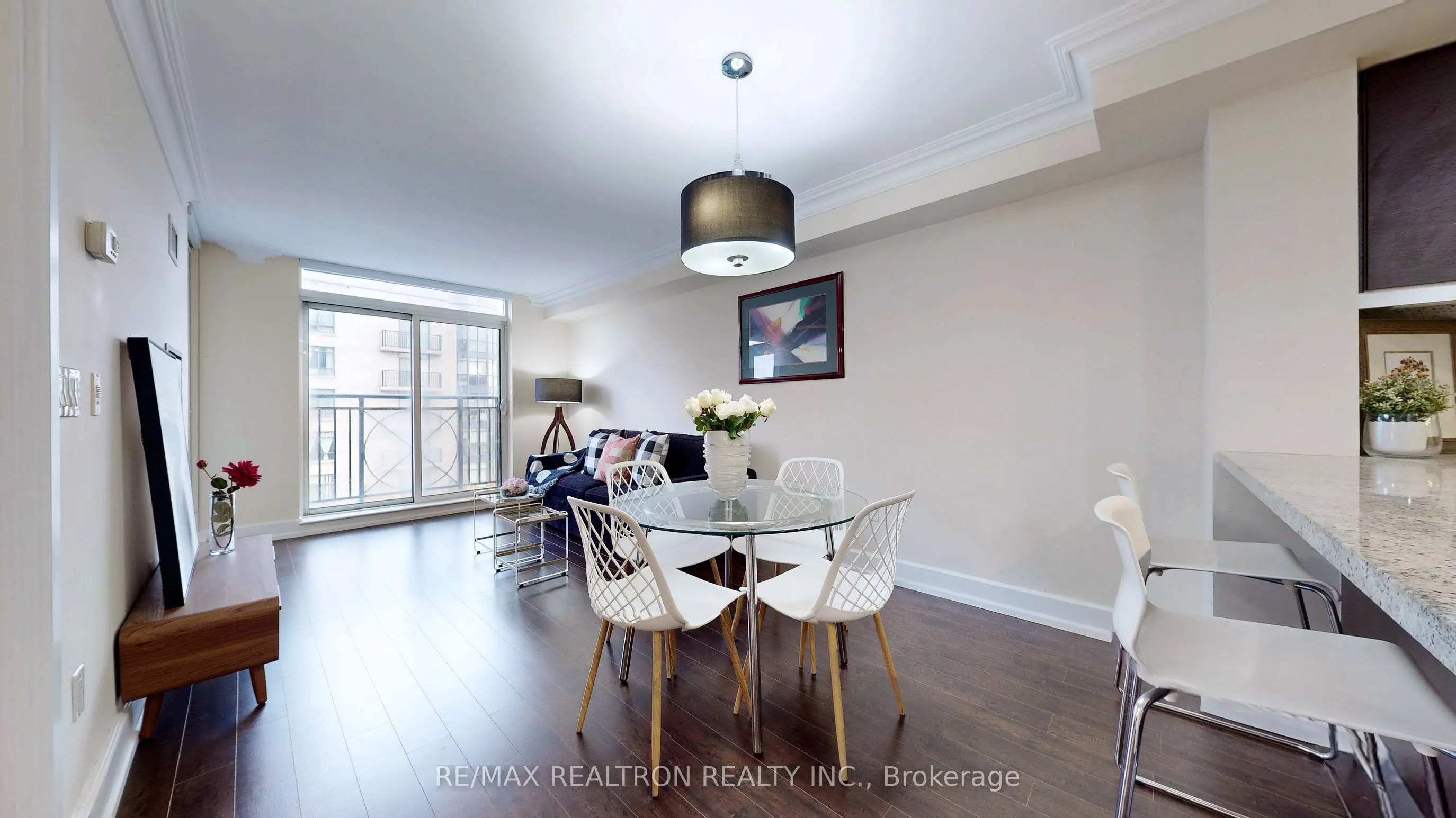 650 Sheppard Avenue E #412