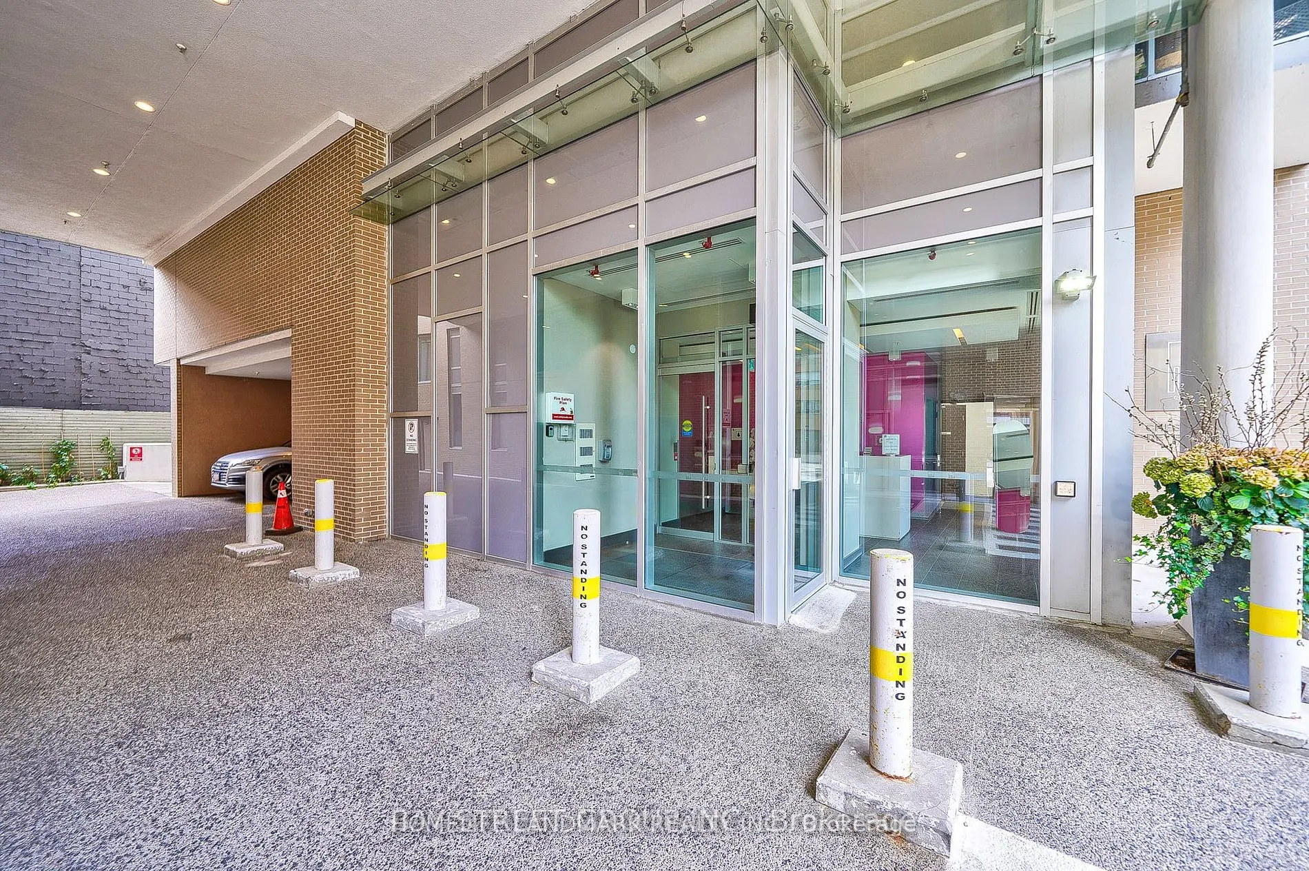 68 Merton Street #204