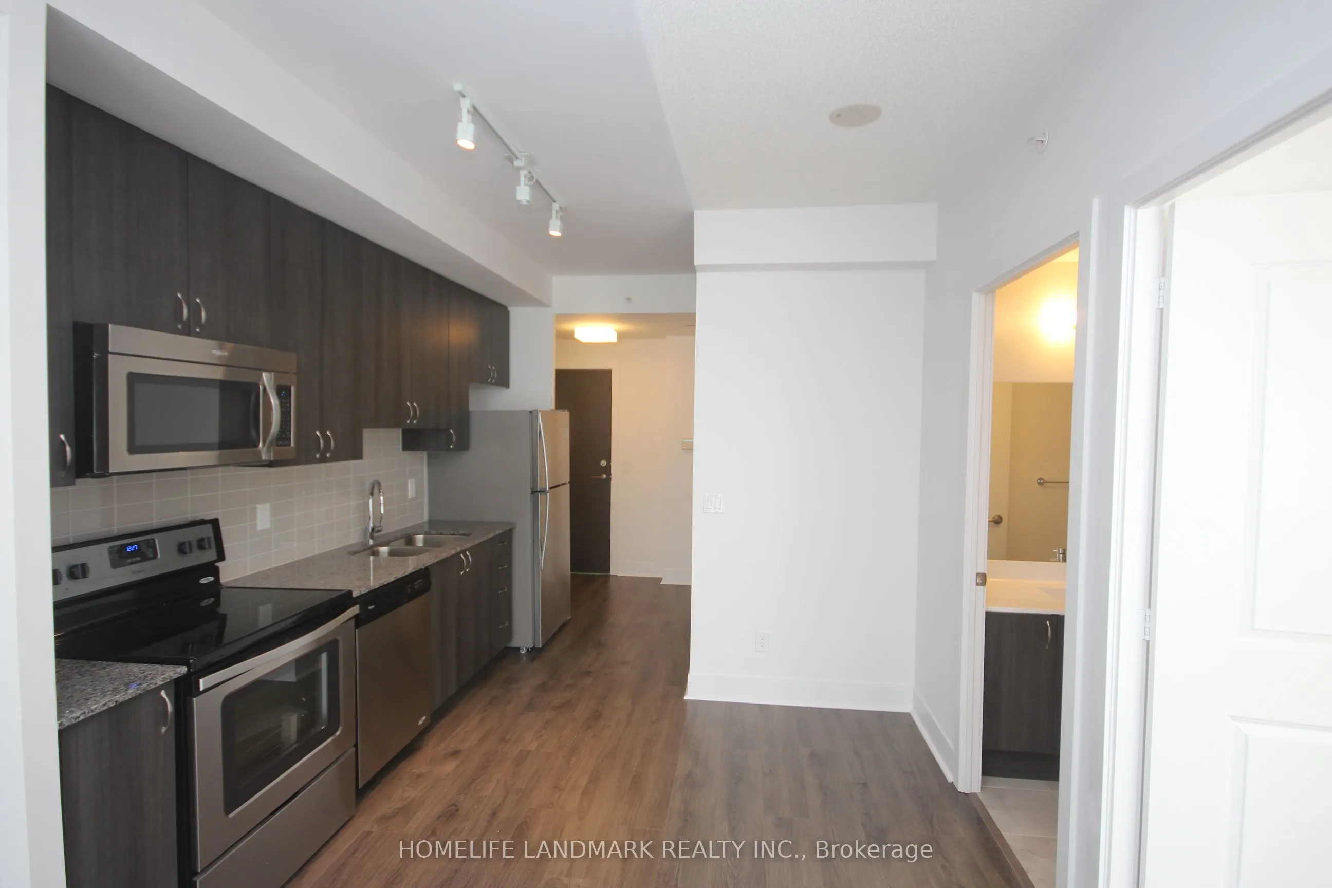 68 Merton Street #204