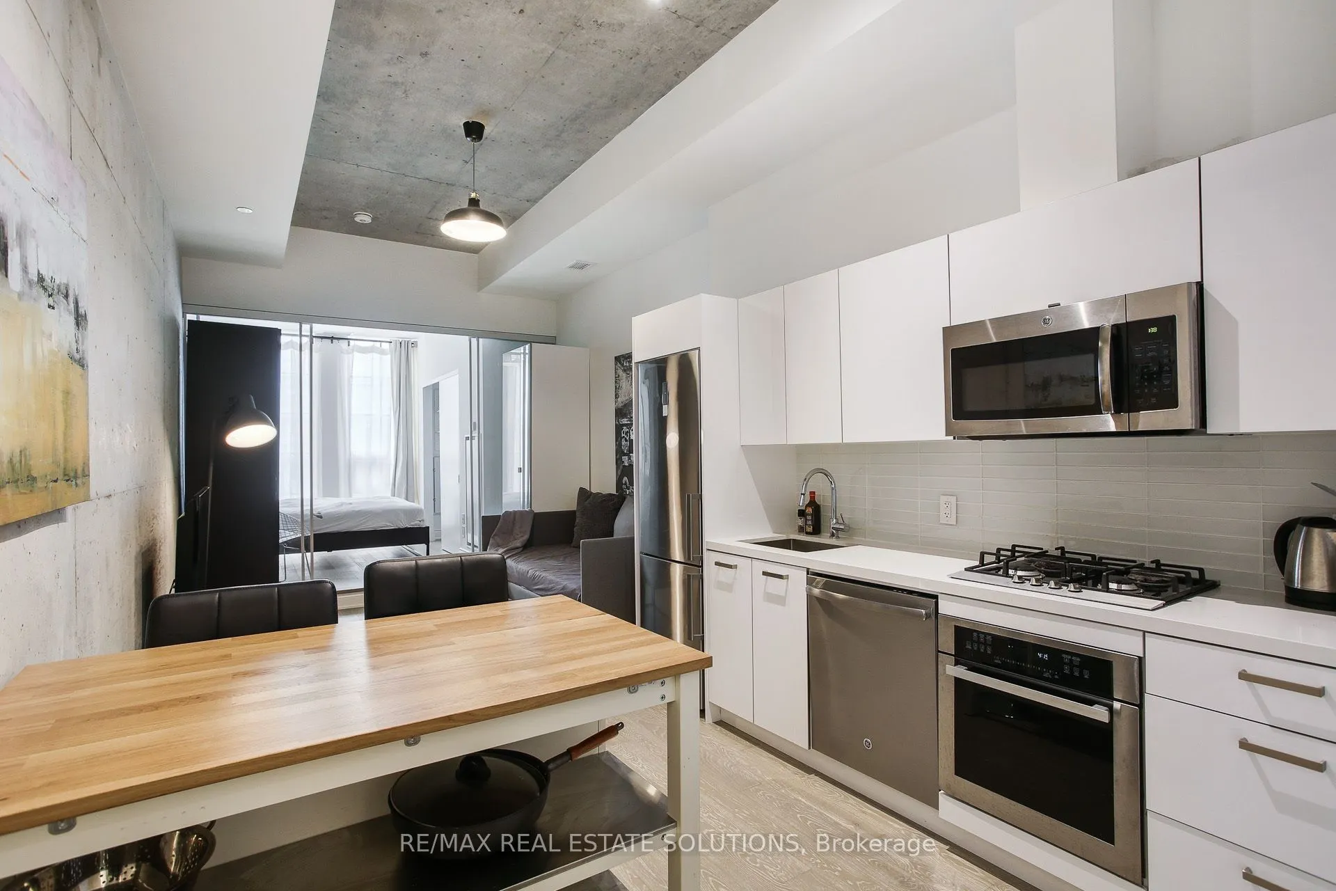 608 Richmond Street W #210