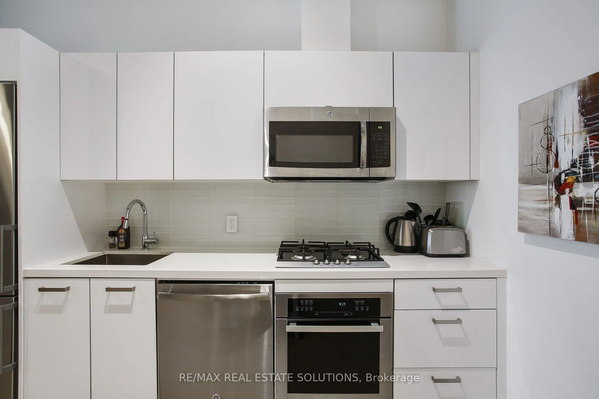 608 Richmond Street W #210