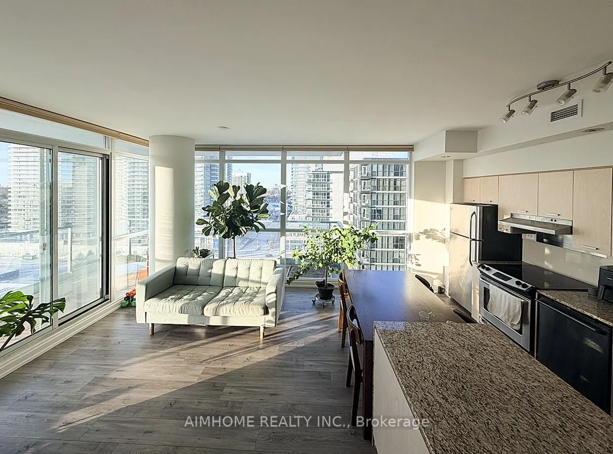29 Singer Court #1802