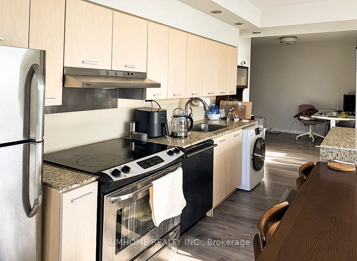 29 Singer Court #1802