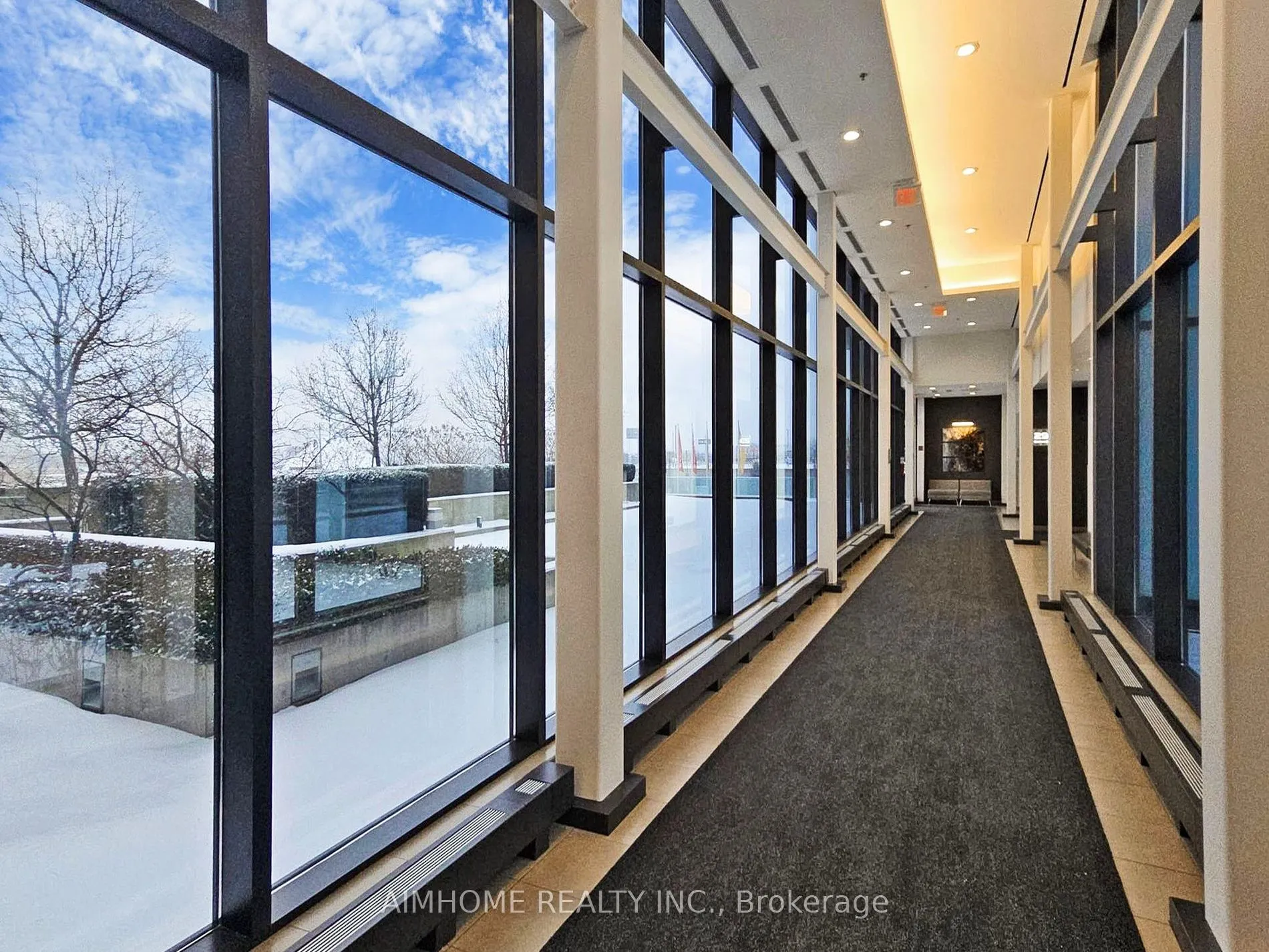 29 Singer Court #1802