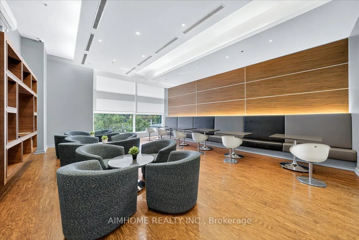 29 Singer Court #1802