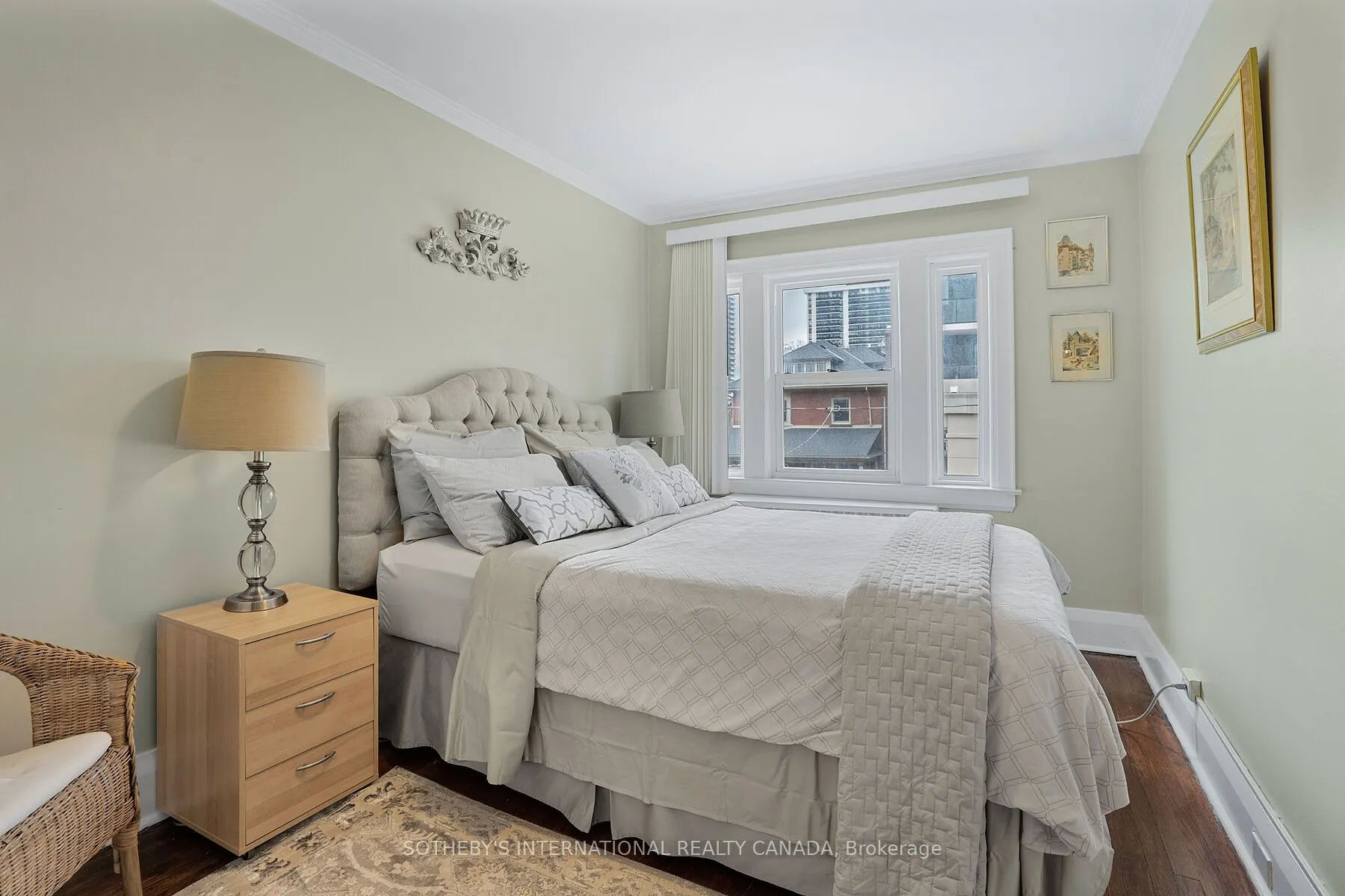 12 Belsize Drive