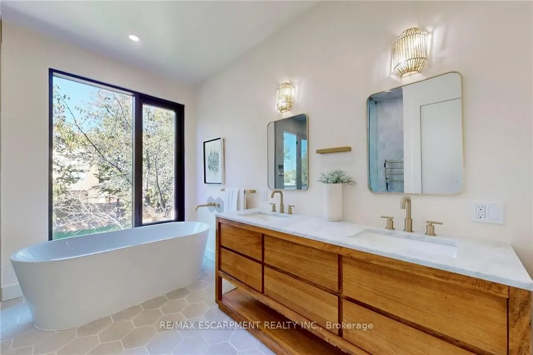 28 Dunsmore Gardens