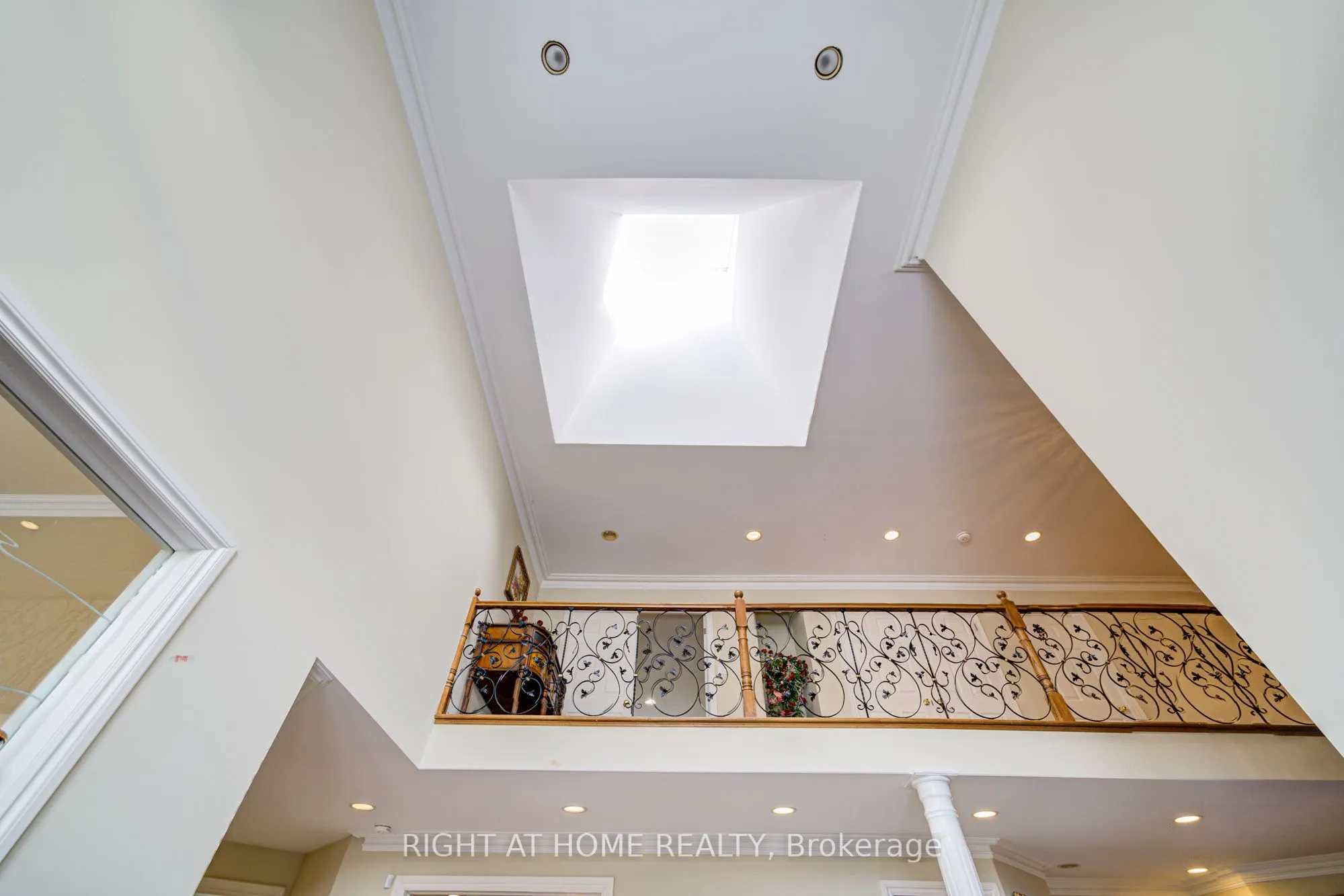 49 Arjay Crescent